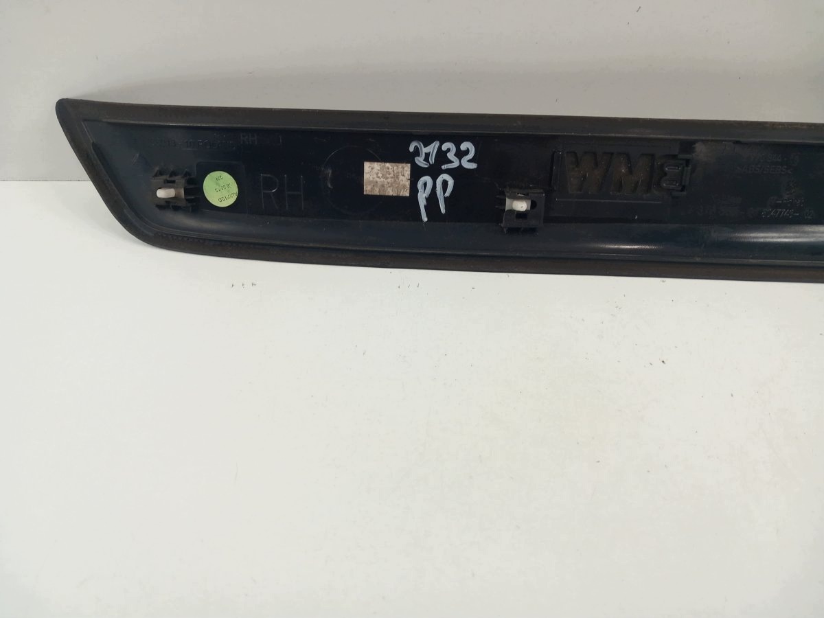 BMW X1 E84 M-Package Threshold Trim Front Right OEM 7318566 image 7
