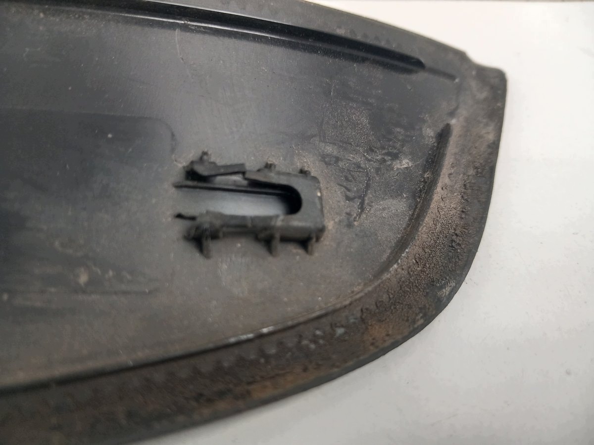 BMW X1 E84 M-Package Threshold Trim Front Right OEM 7318566 image 9