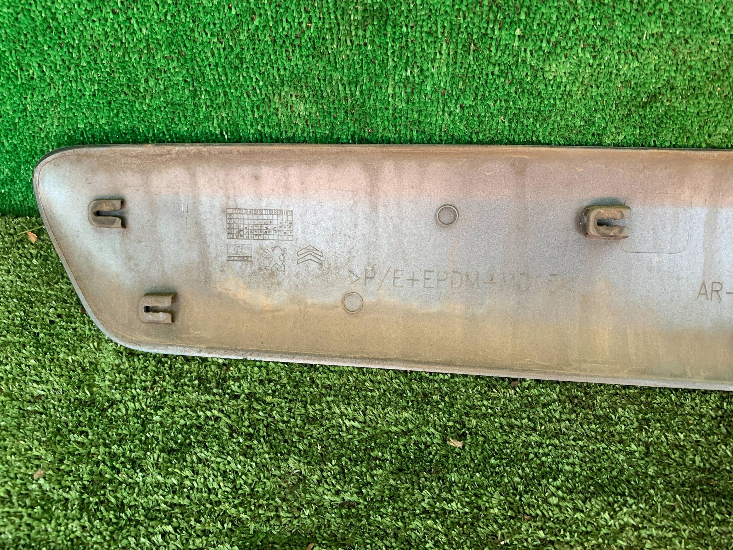 Citroen Berlingo III Heckleiste links OEM 9681645077 image 6