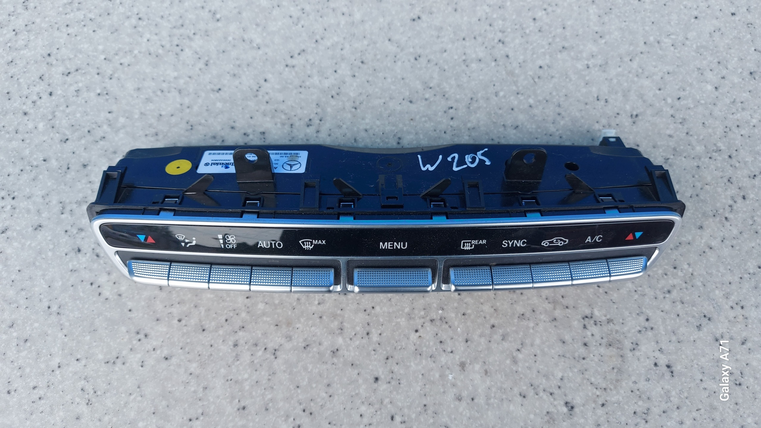 Panel de climatización Mercedes C W205 A2059054706 image 2