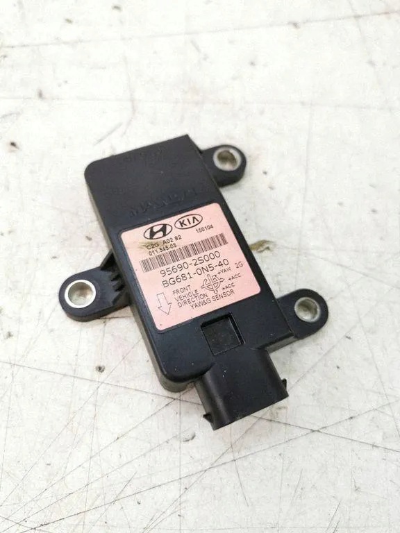 Sensor ESP Hyundai IX35 2.0 100kW 2015 BG6810N540 image 2