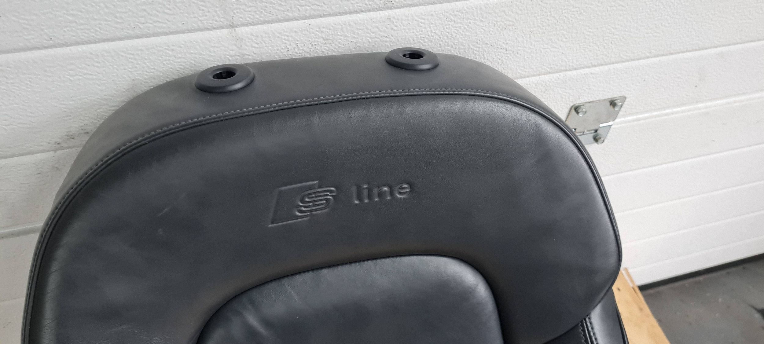 Q5 8R LIFT Oparcie Poduszka Fotela Lewy Przód Skóra Sline 8R0881775E