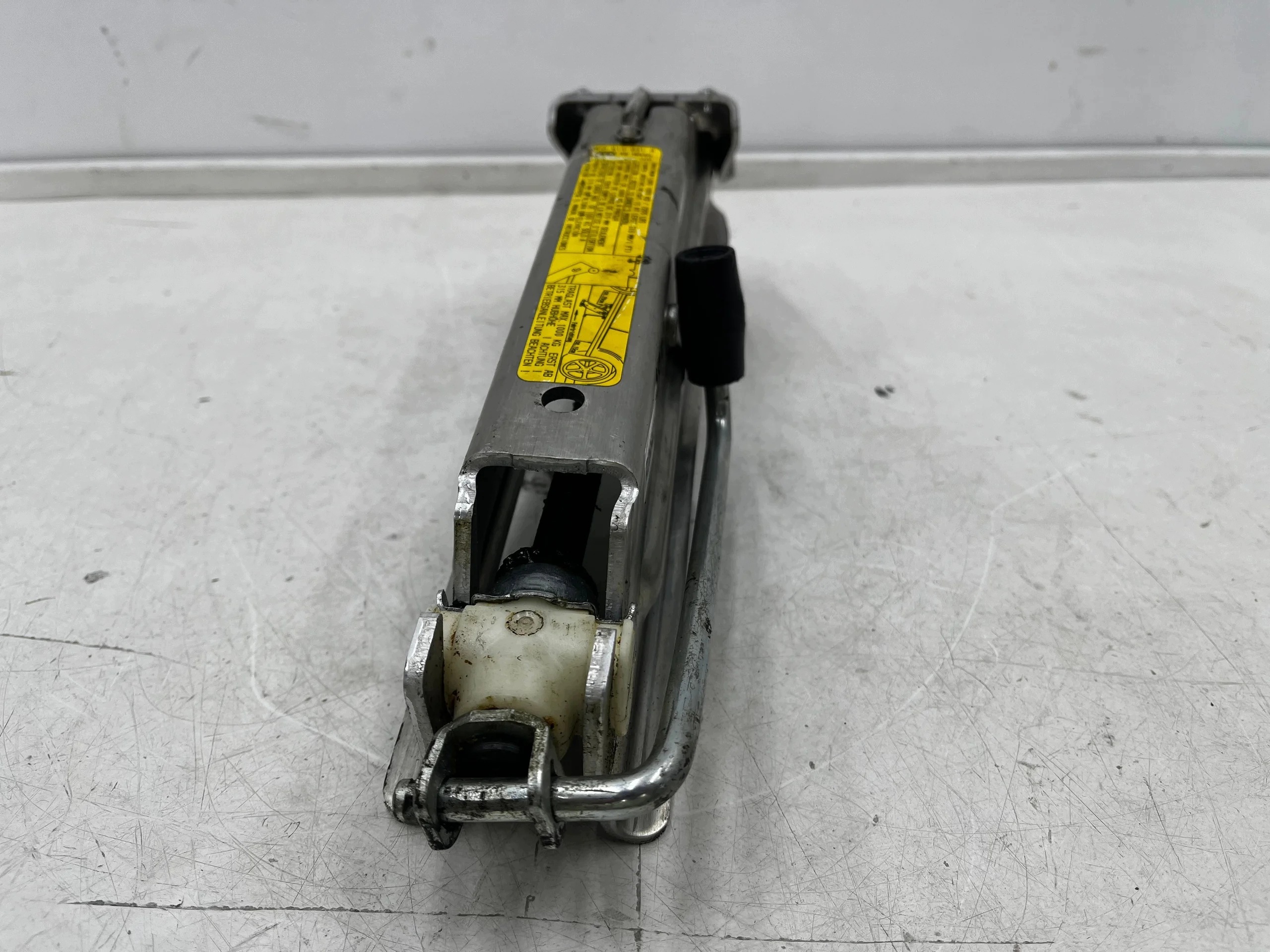 Cric Audi A8 D3 02-10r. 4e0831411a image 3