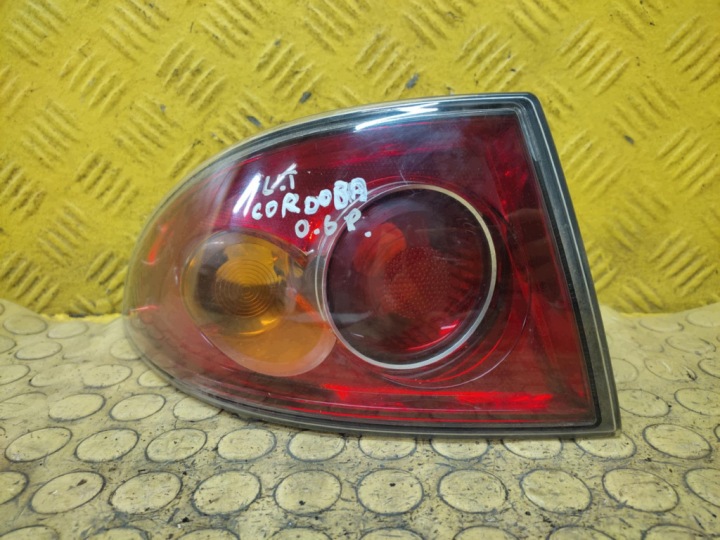 SEAT CORDOBA II achterlicht links 6L5945095A