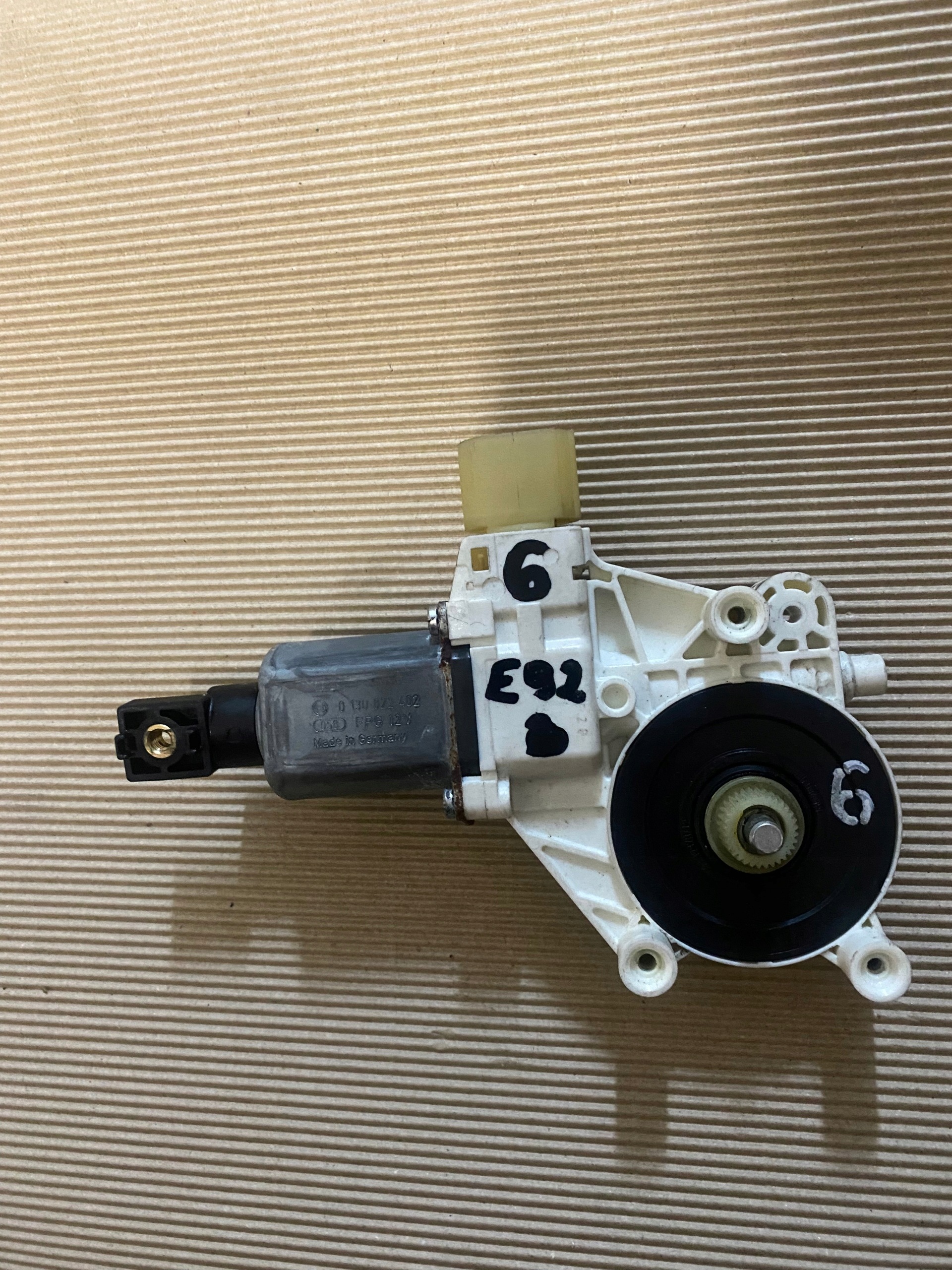 BMW 3er Fensterhebermotor vorne links 2008 Coupé image 2