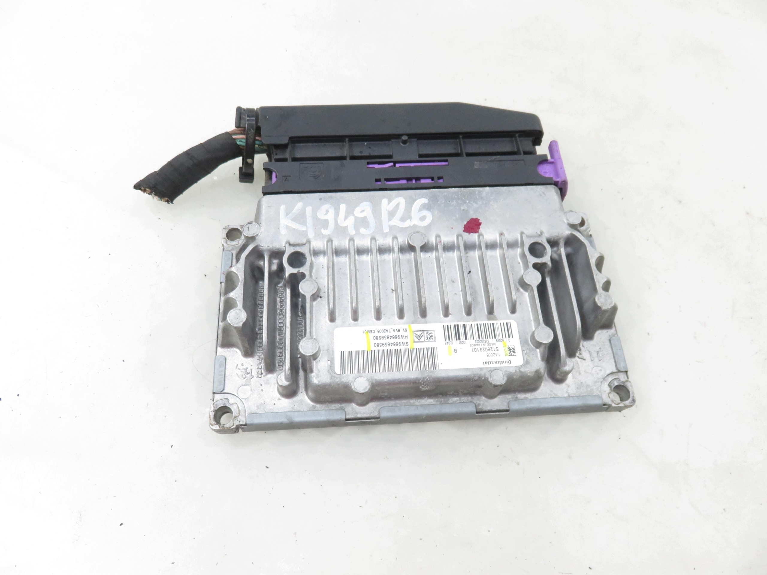 Boîtier de commande Peugeot 208 1.6 VTI image 2