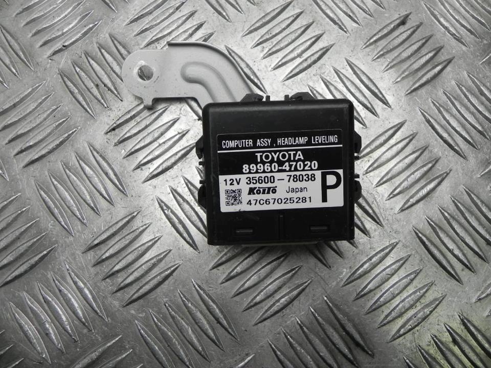 Relais 8996047020 Toyota Prius liftback 2004 image 2
