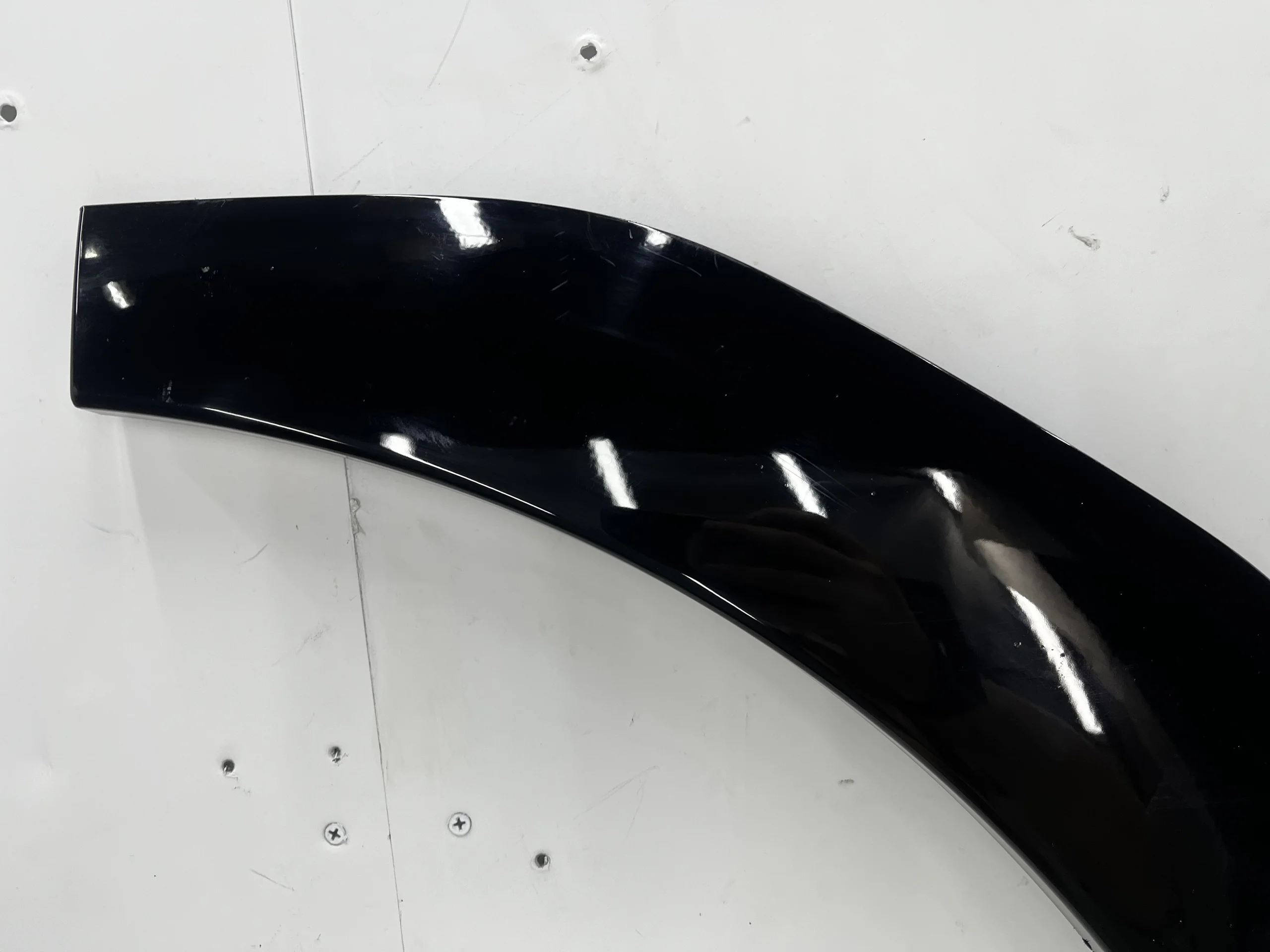 KIA EV3 Oven Trim Right Rear 87734EV200 OEM Used
