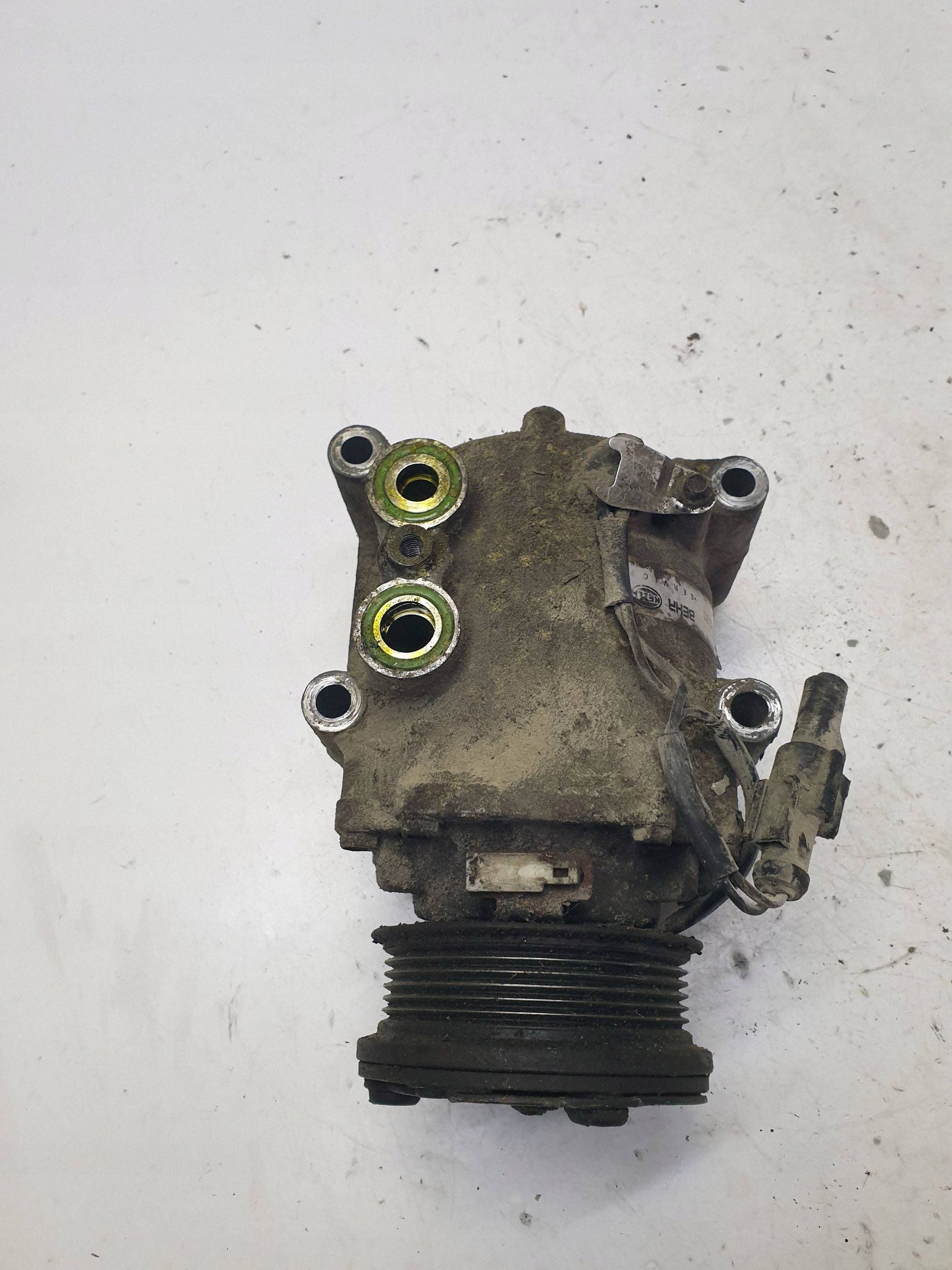 Compresseur Climatisation Ford Mondeo Mk III 2003 8FK351113 image 4