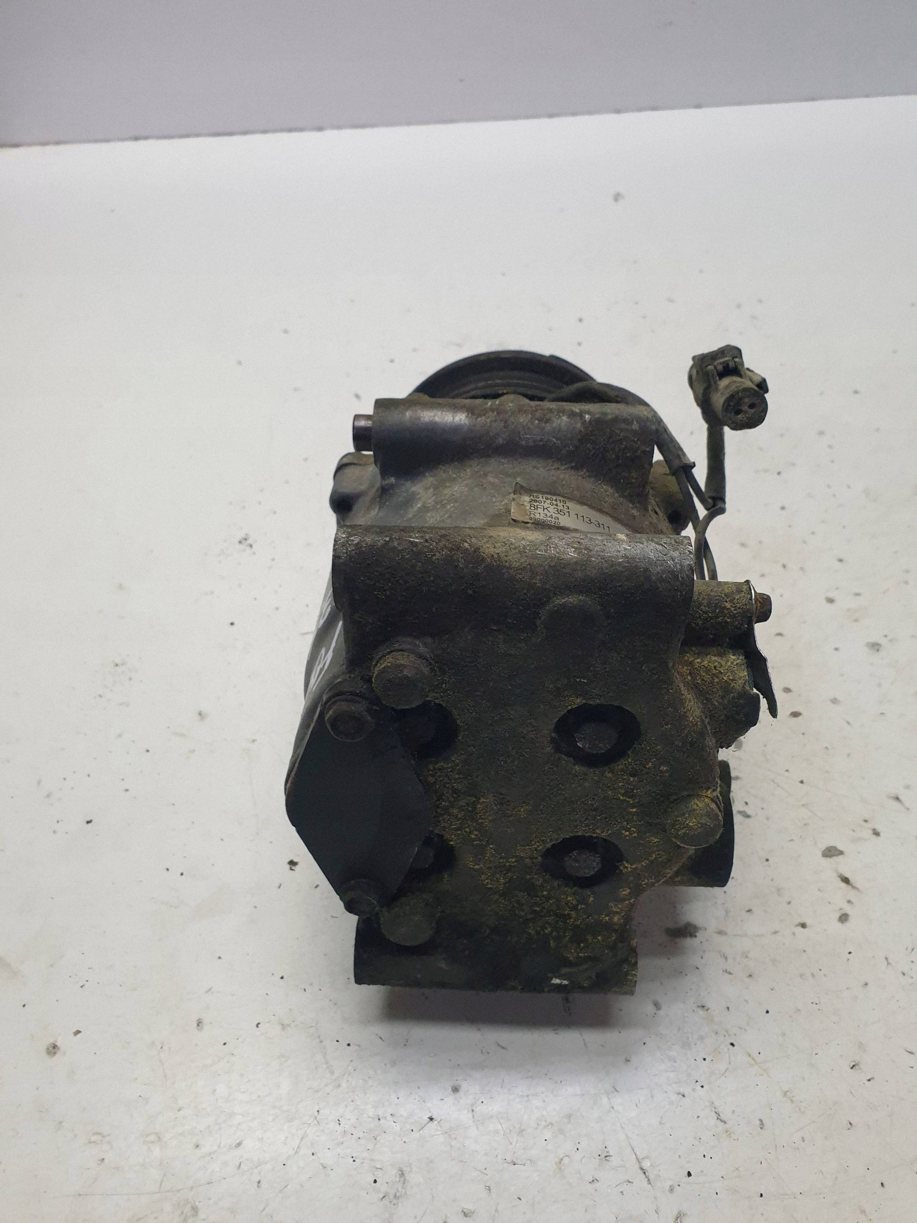 Compresseur Climatisation Ford Mondeo Mk III 2003 8FK351113 image 8
