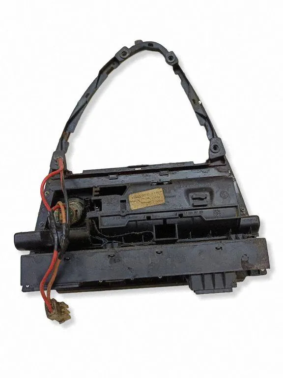 Cinzeiro Dianteiro BMW 6 E63 E64 7114939 Usado image 4