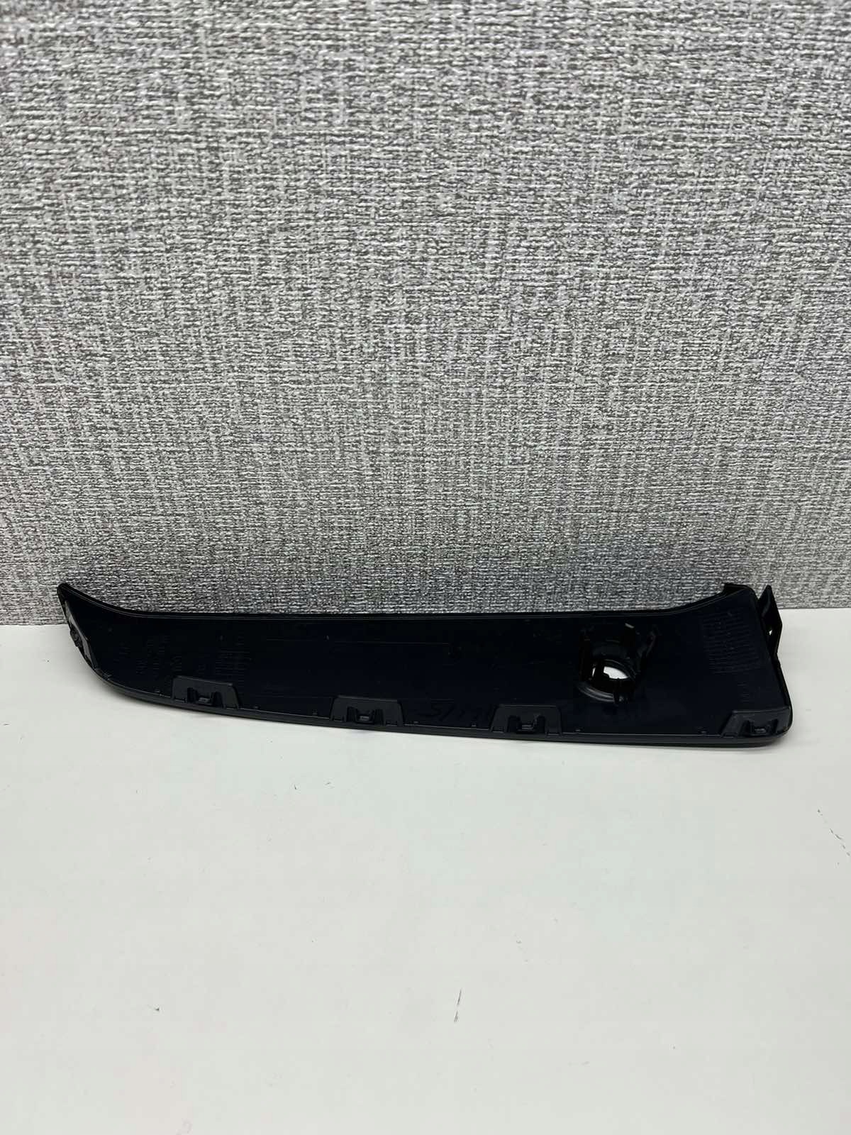 BMW X3 G45 Achterbumper Lijst Rechts image 9