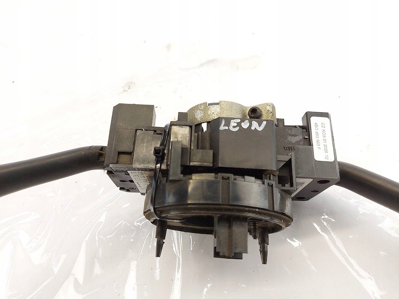 Interruptor de luces VW Audi Skoda 8L0953513G image 9