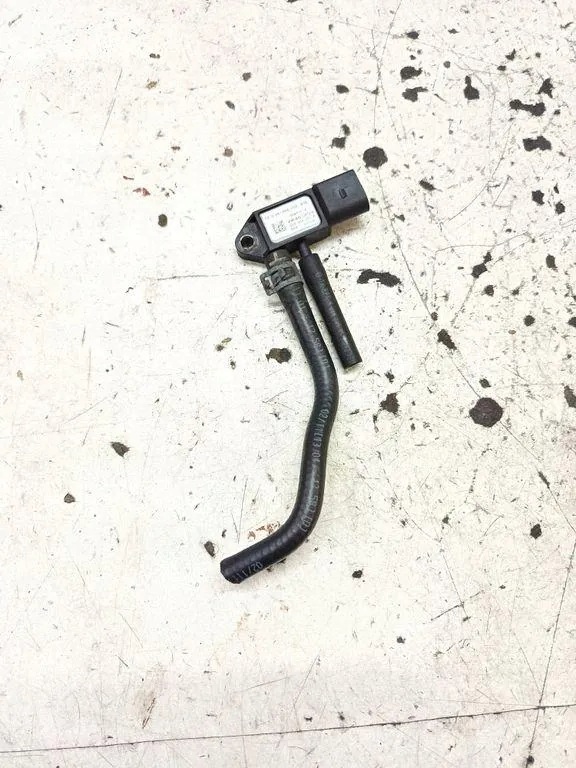 Capteur pression DPF Audi A4 B8 0281006006 2.0 TDI image 2