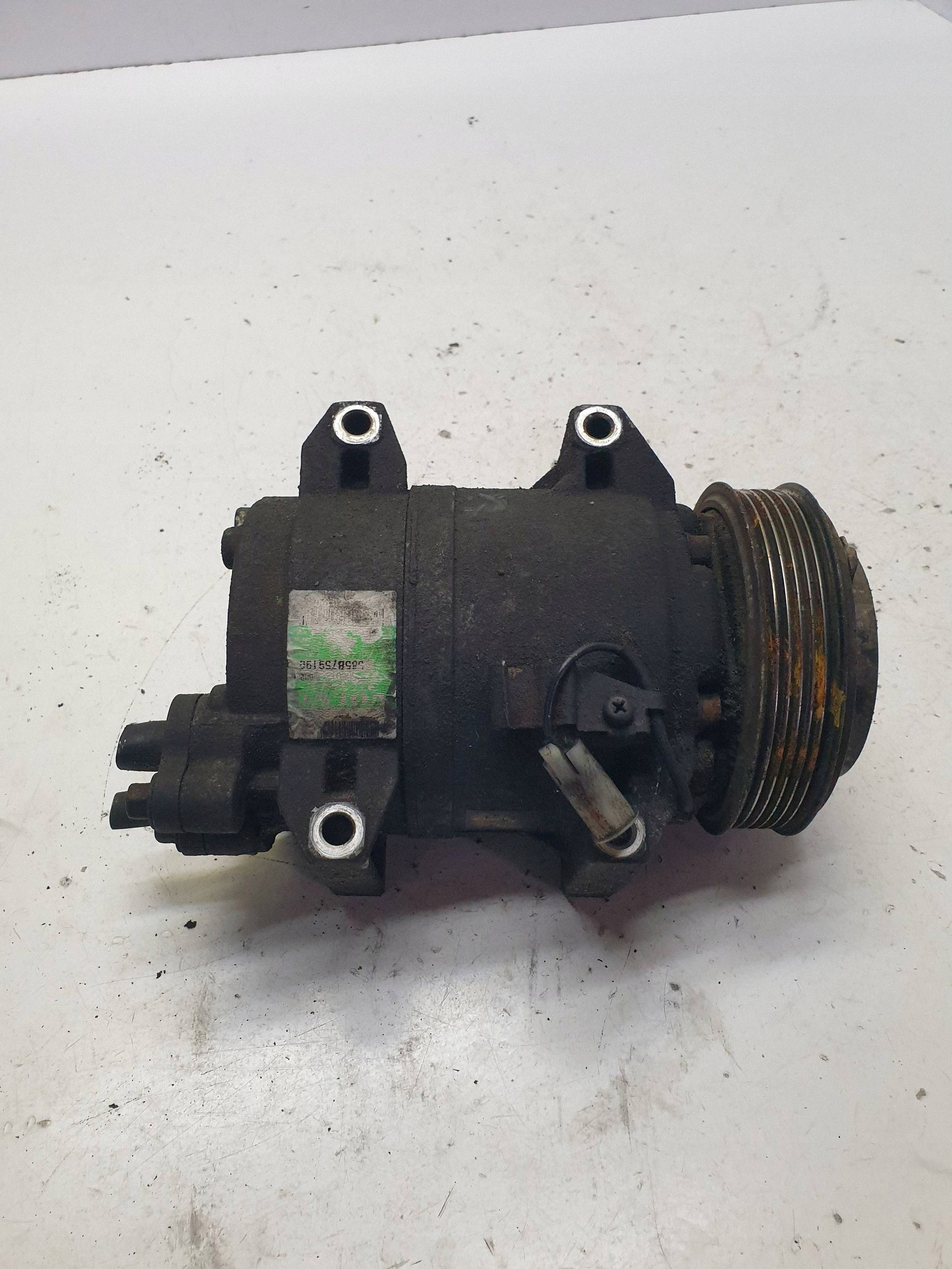 A/C Compressor Volvo V70 II 2.4 Diesel TRZ5171 image 5
