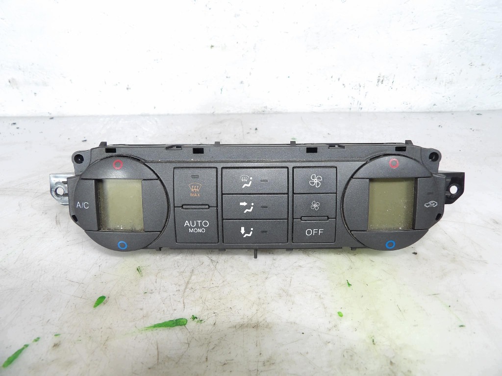 Panneau de ventilation Ford Focus MK1 6N4T18C612AC image 2