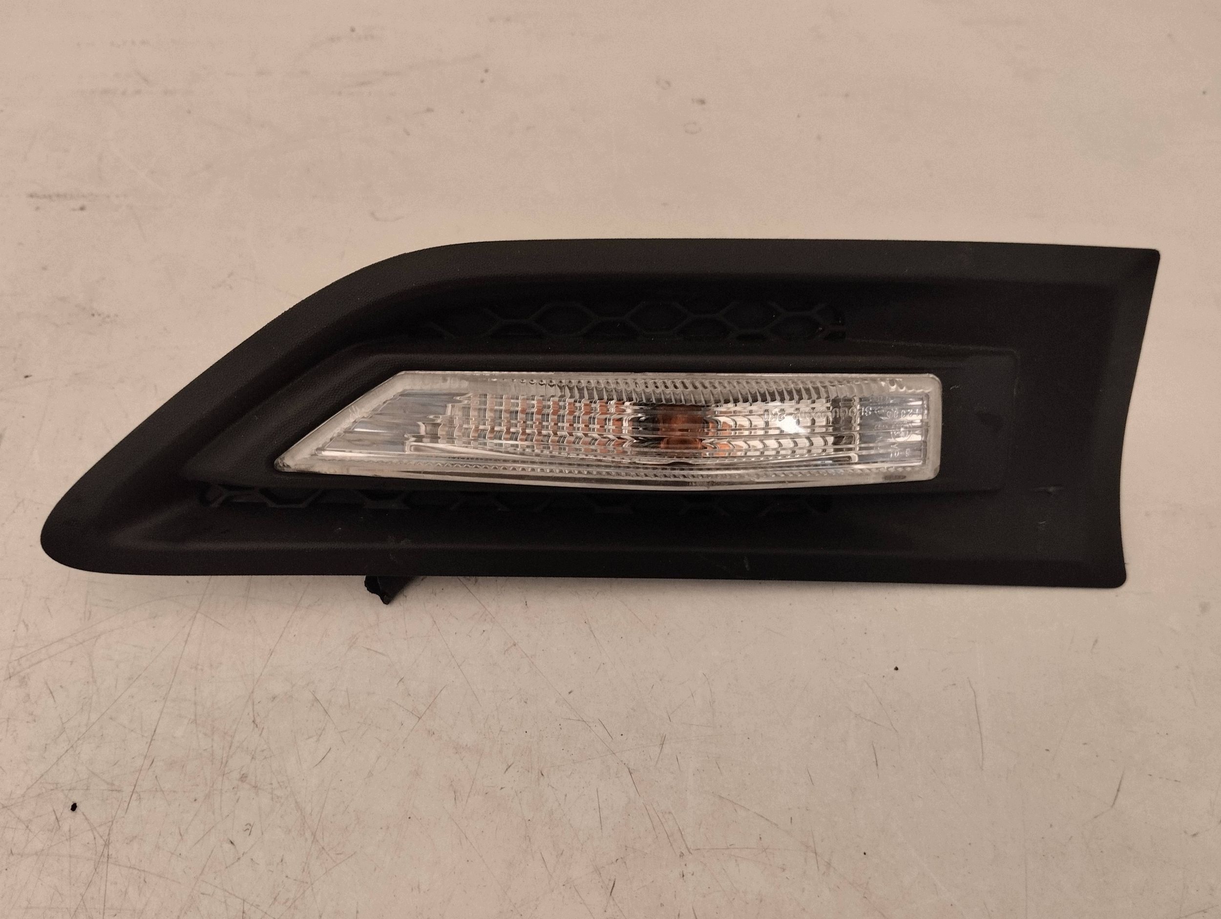 DIRECTION OF THE RIGHT OF THE FRONT KIA SOUL AND 1