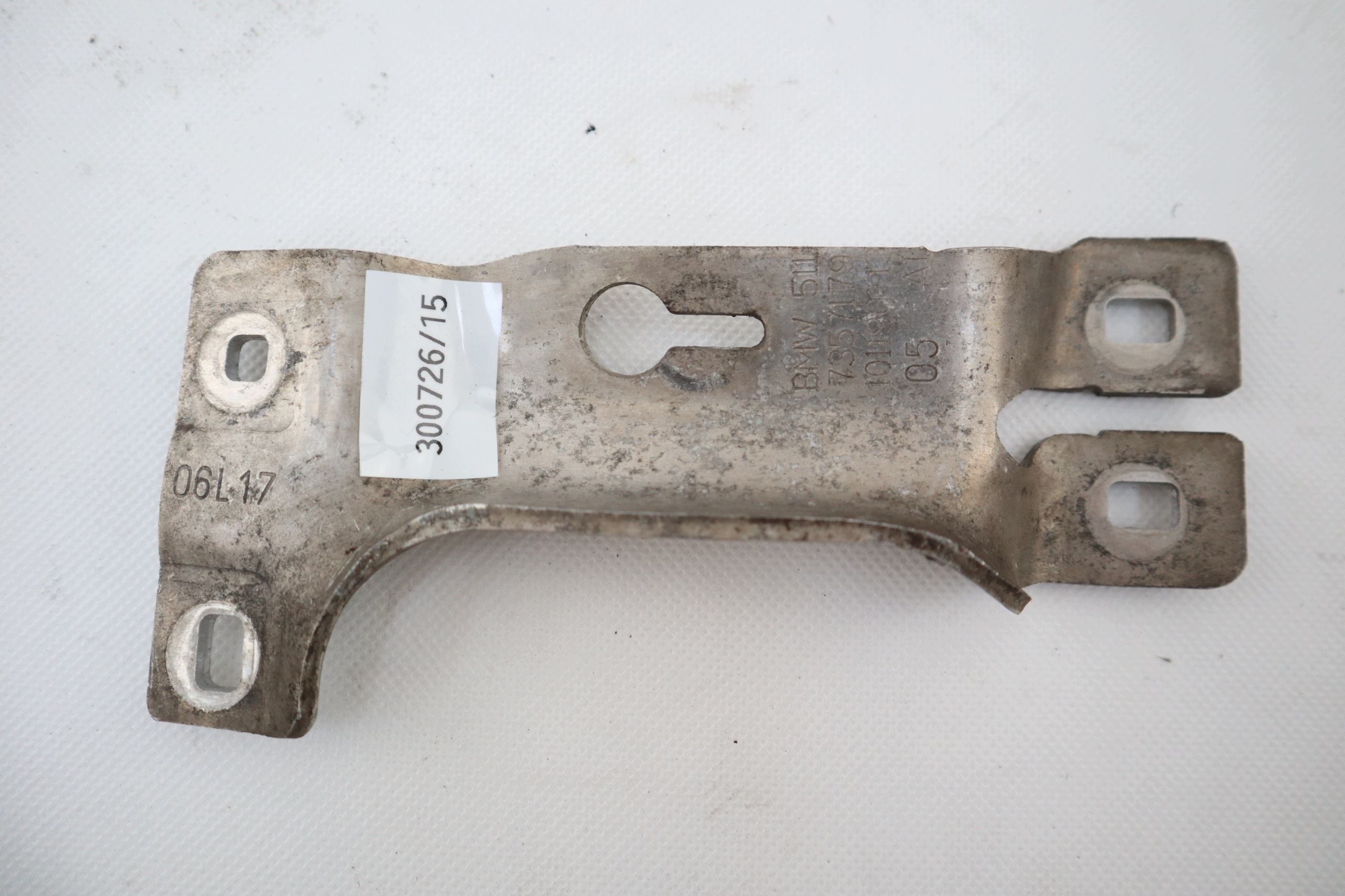 BMW 5 G30 7 G11 6 G32 Halter Träger unten links image 2
