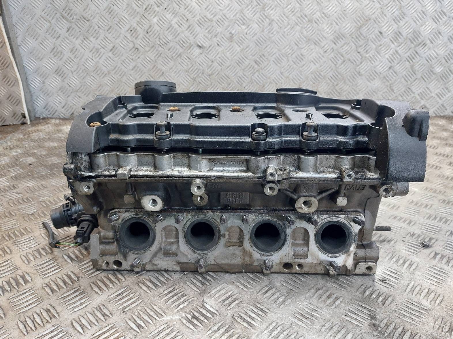 Culasse VW EOS I 2.0 FSI 06D103373AM image 2