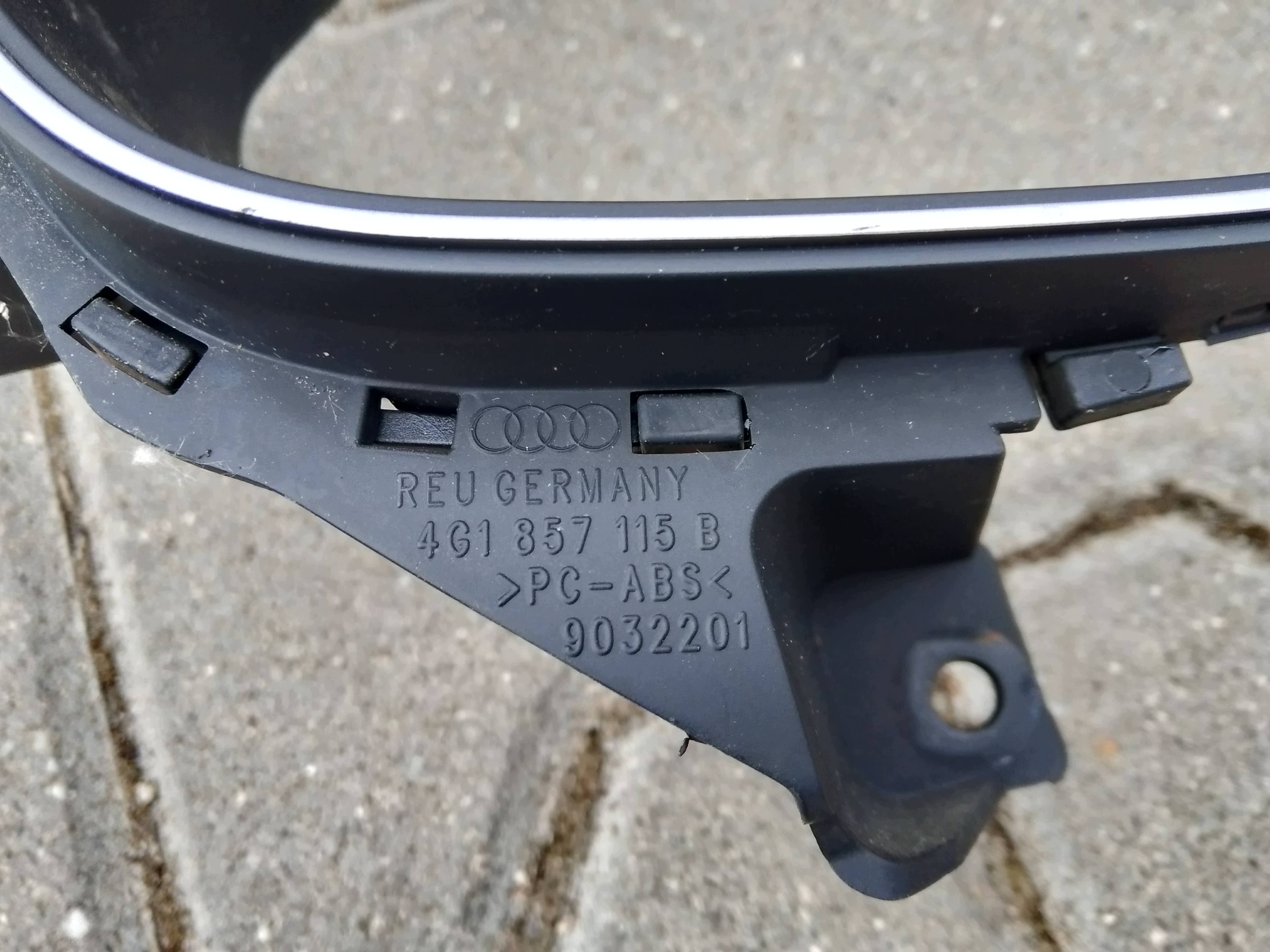 AUDI A7 C7 2015 LIFT 3.0 CONSTRUCTION FRAMEWORK 4G1857115B