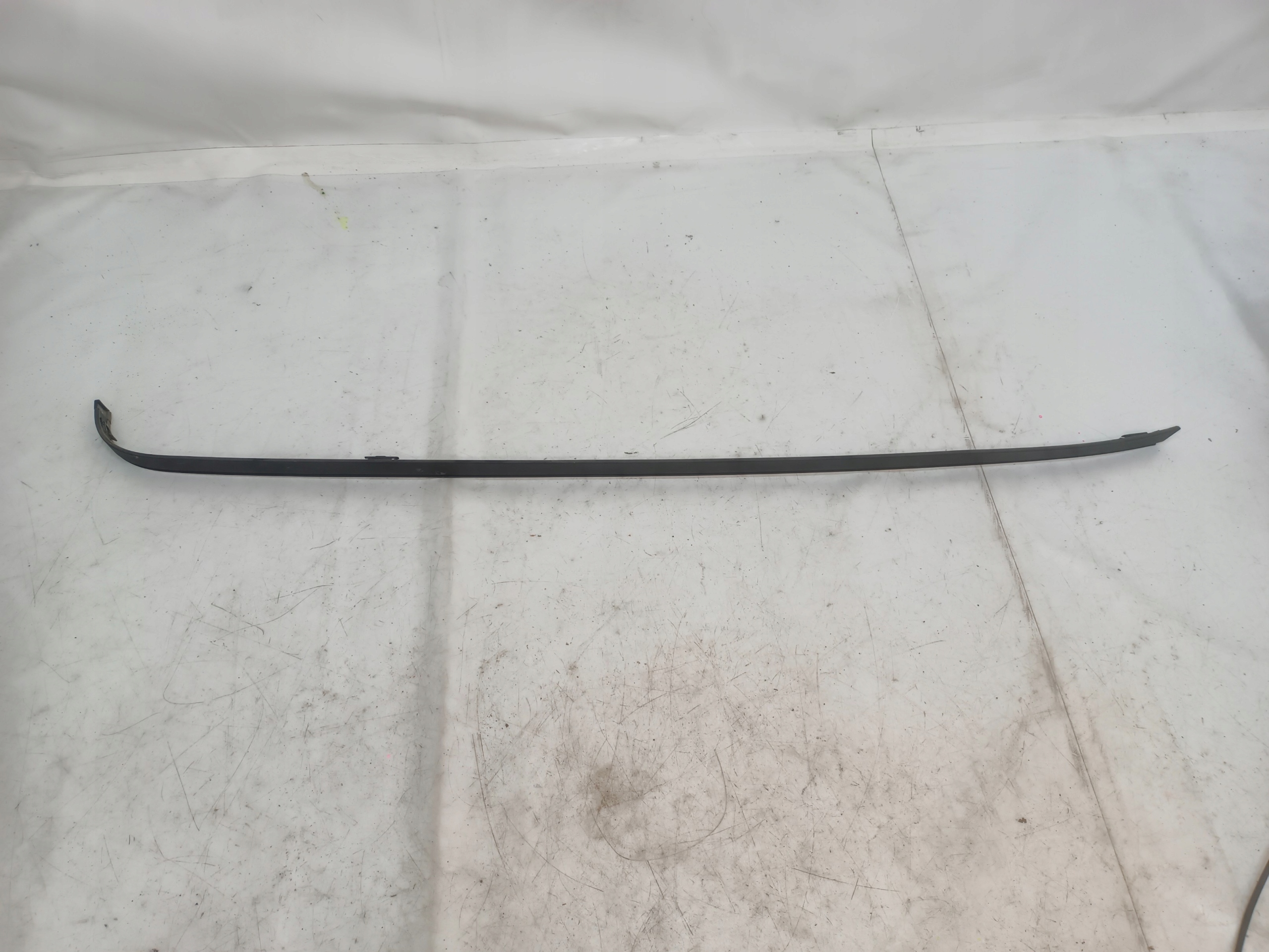Dodge RAM V 19 Dakrails Links Rechts USA OEM 68311246AD image 2