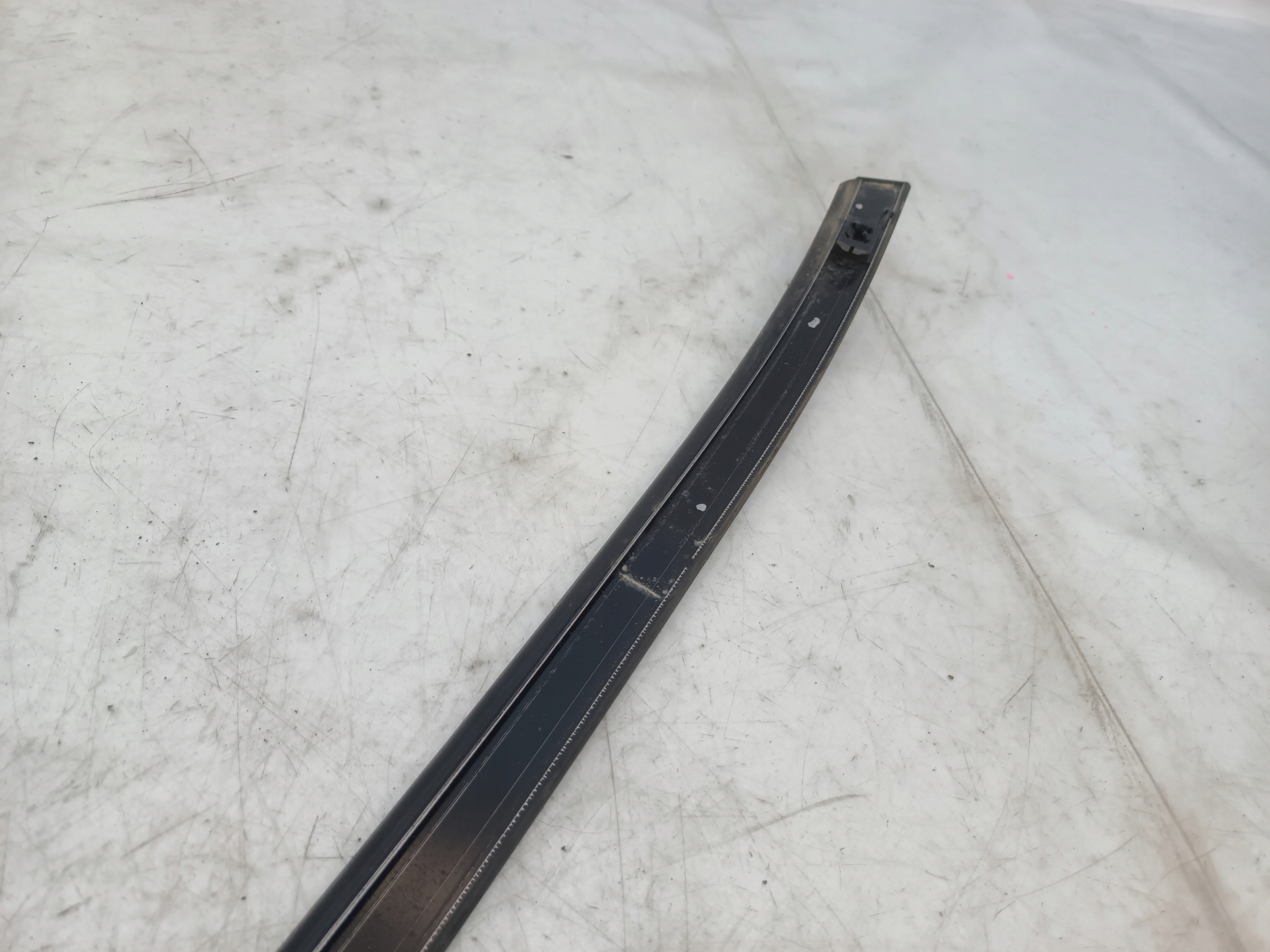Dodge RAM V 19 Dakrails Links Rechts USA OEM 68311246AD image 5