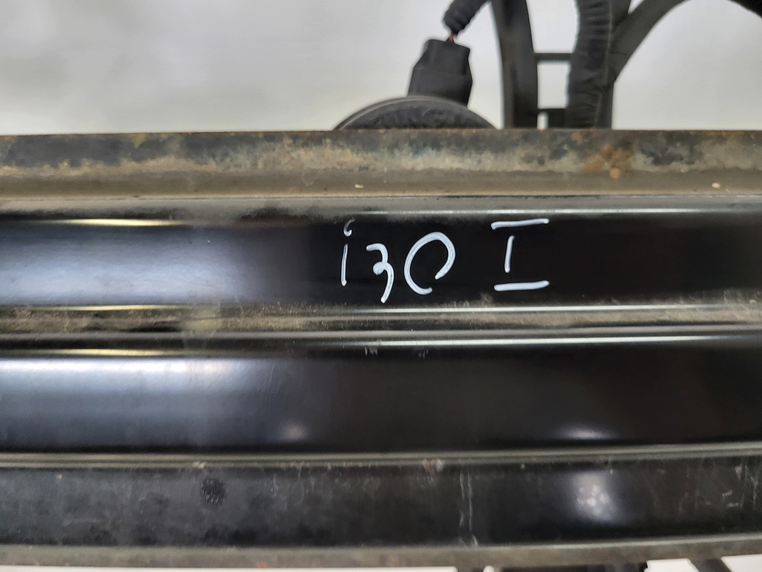 Hyundai i30 I Lift 07-12 etuvahvistin 64101-2R000
