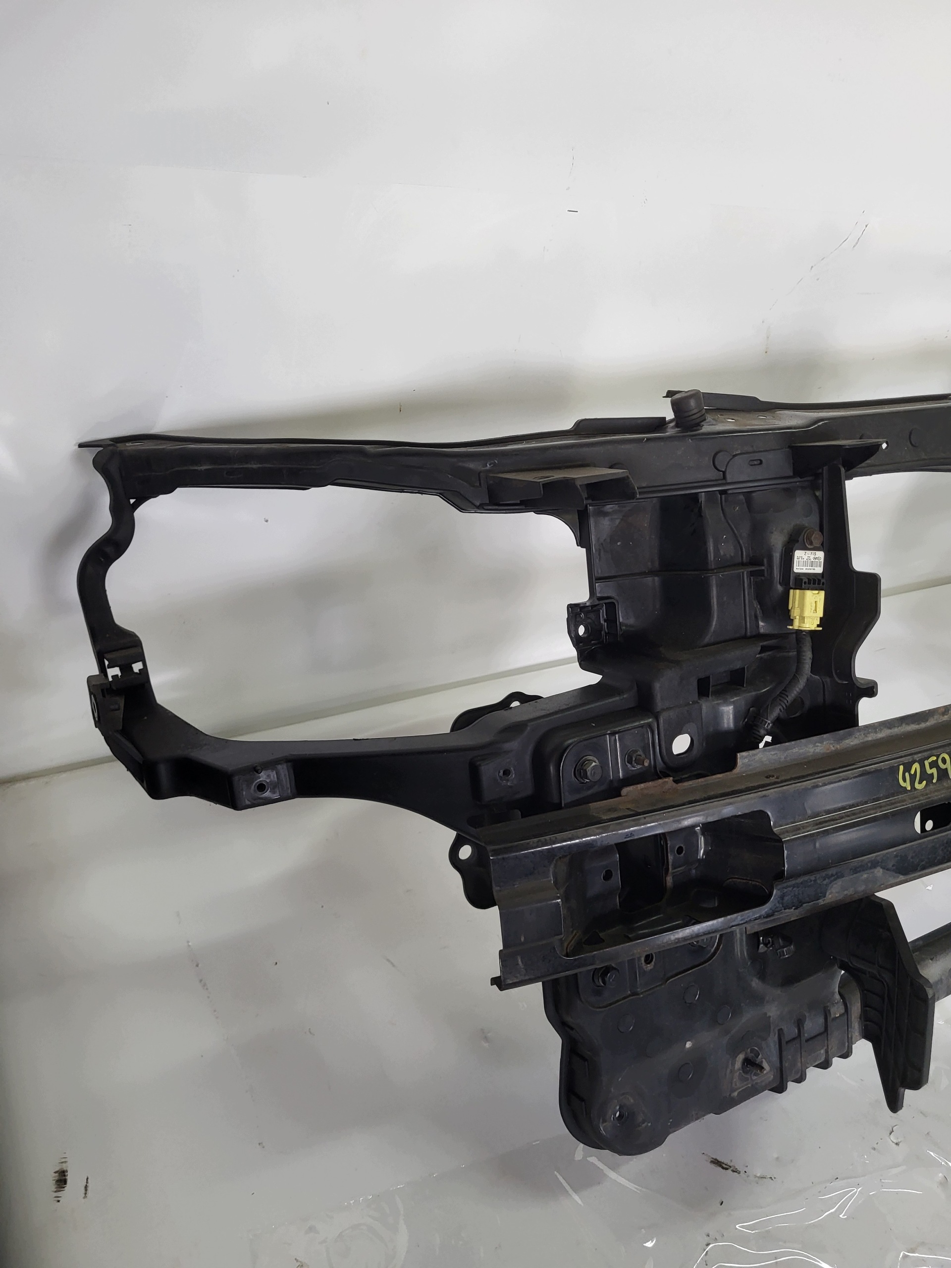 Hyundai i30 Frontverstärkung 64101-2R000 OEM image 4