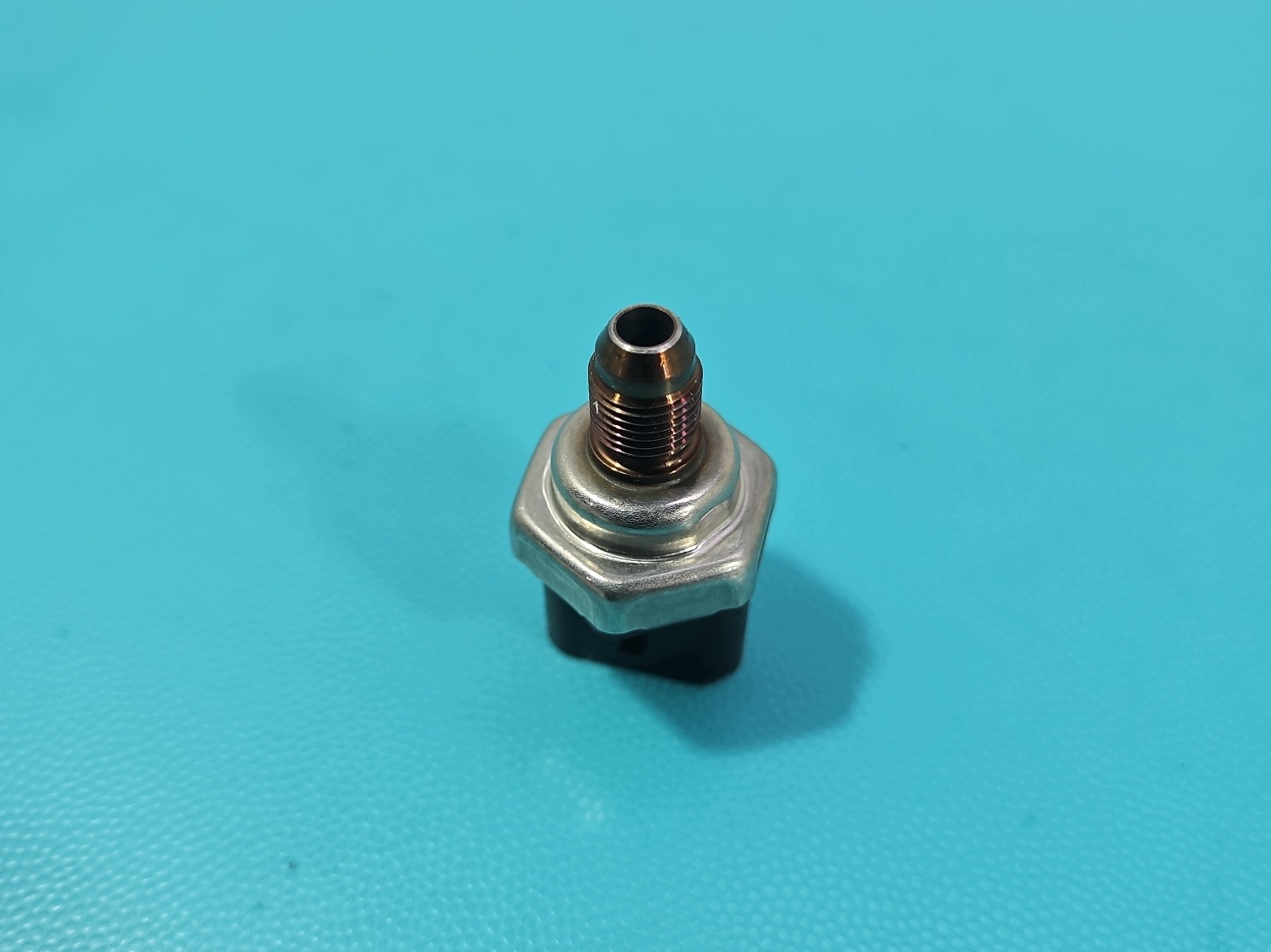 Capteur Pression Carburant Alfa Romeo Stelvio 68212572AB image 2