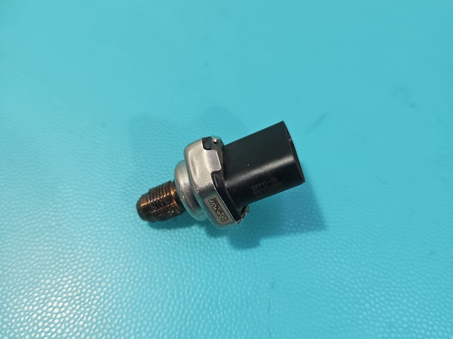 Capteur Pression Carburant Alfa Romeo Stelvio 68212572AB image 3