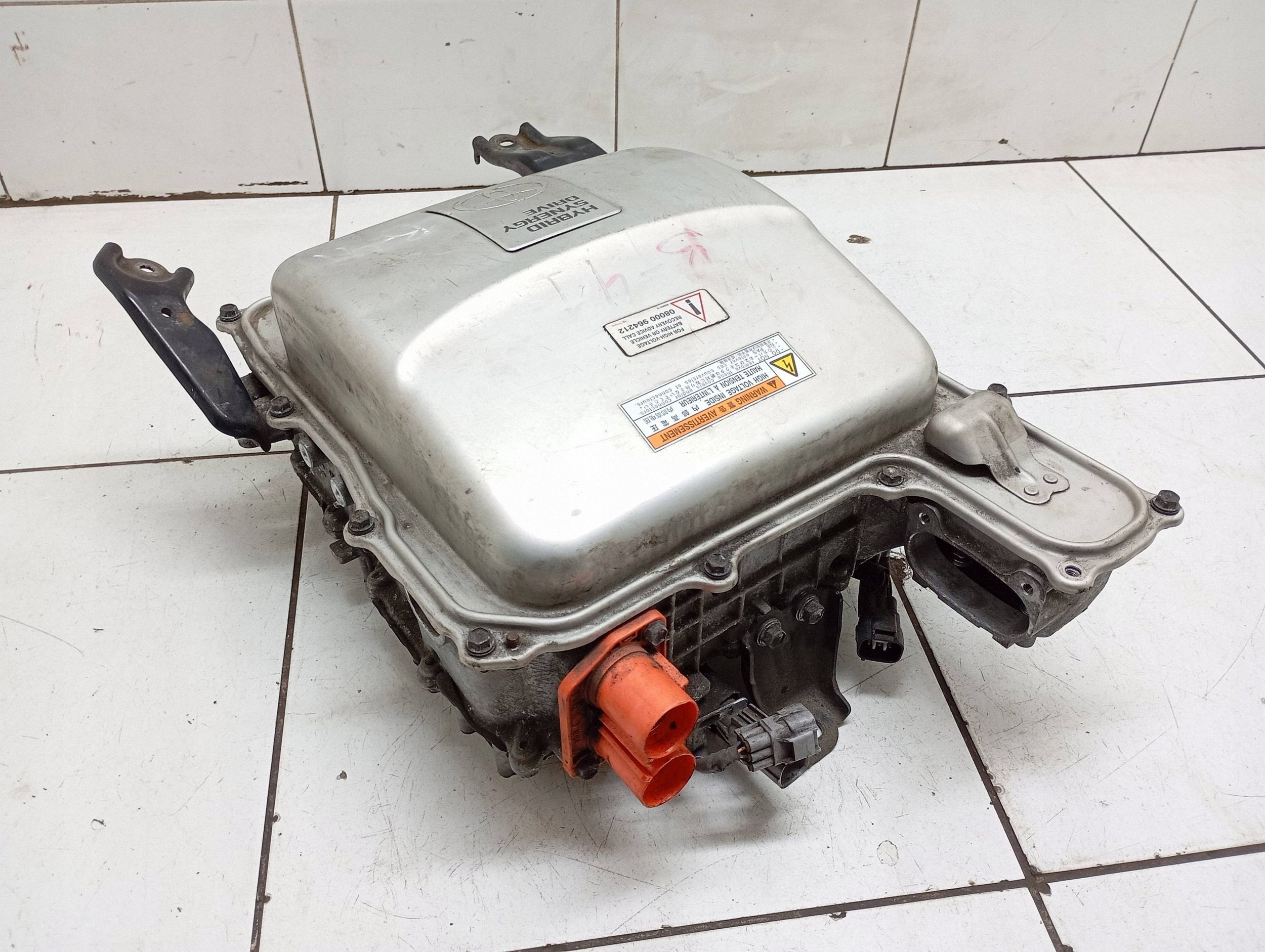 Toyota Prius II invertteri G9200-47121 1.5 16V