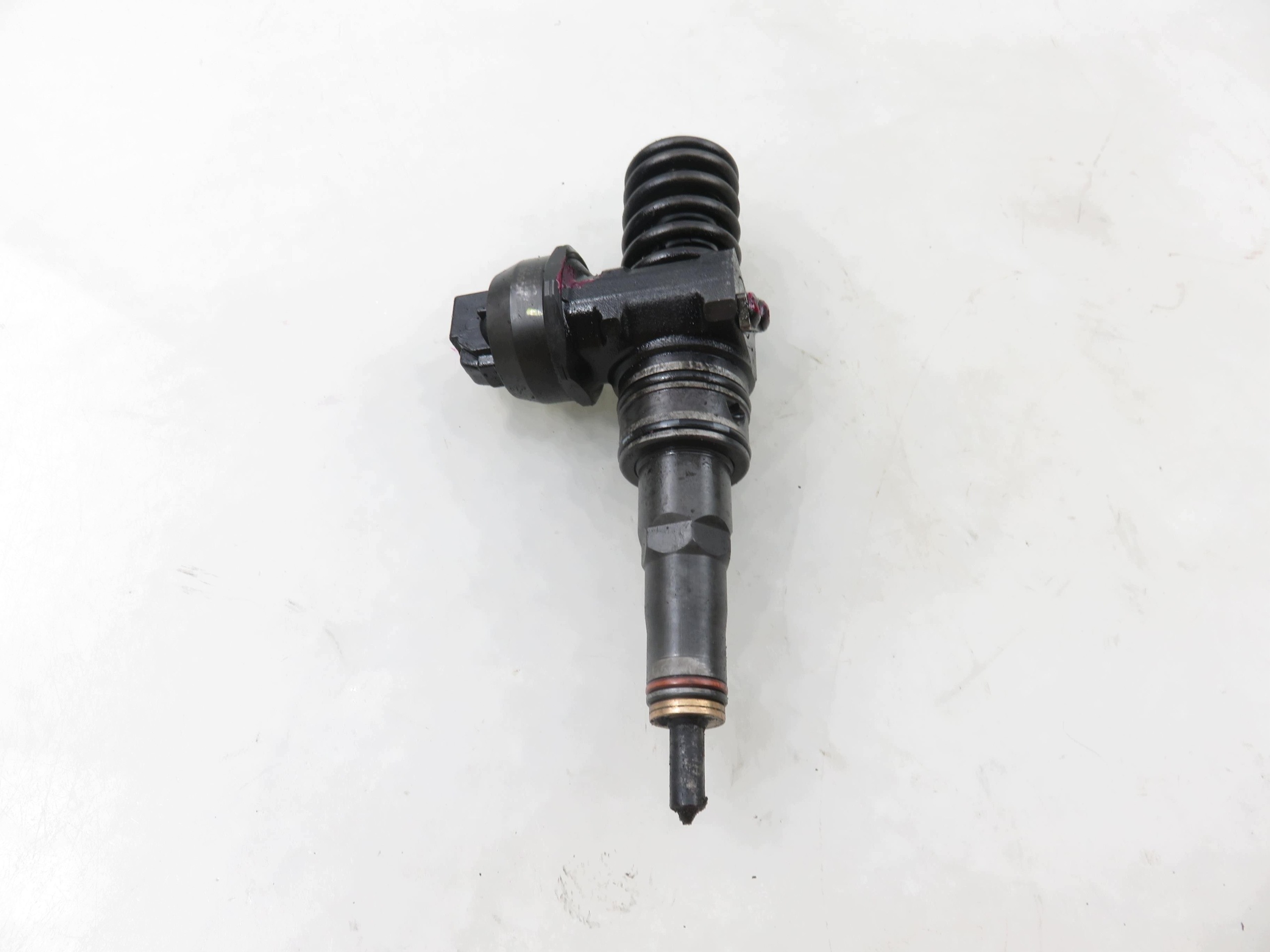 Pumpe-Düse VW Golf V 1.9 TDI 038130073AG image 2
