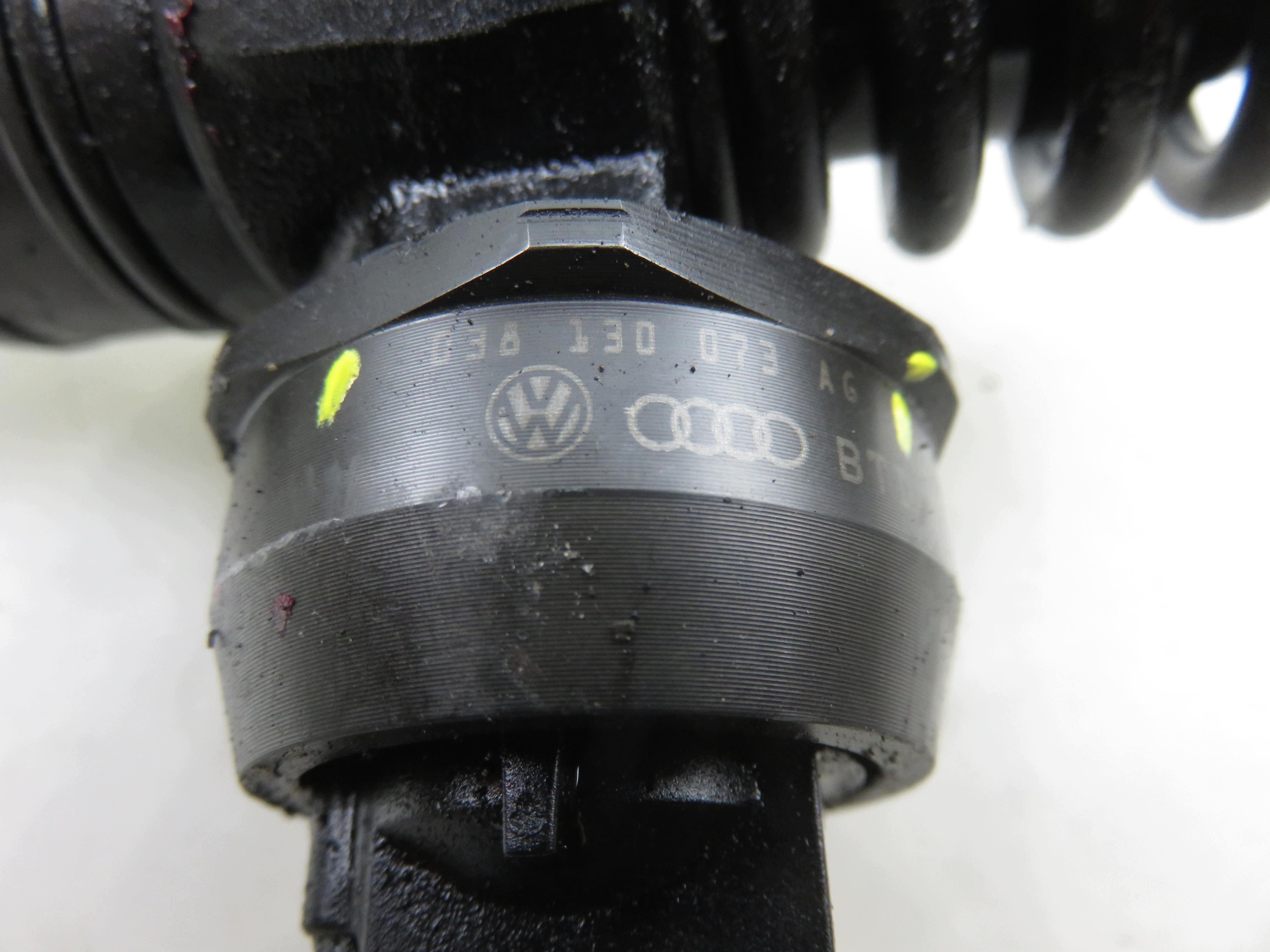 Pumpe-Düse VW Golf V 1.9 TDI 038130073AG image 5
