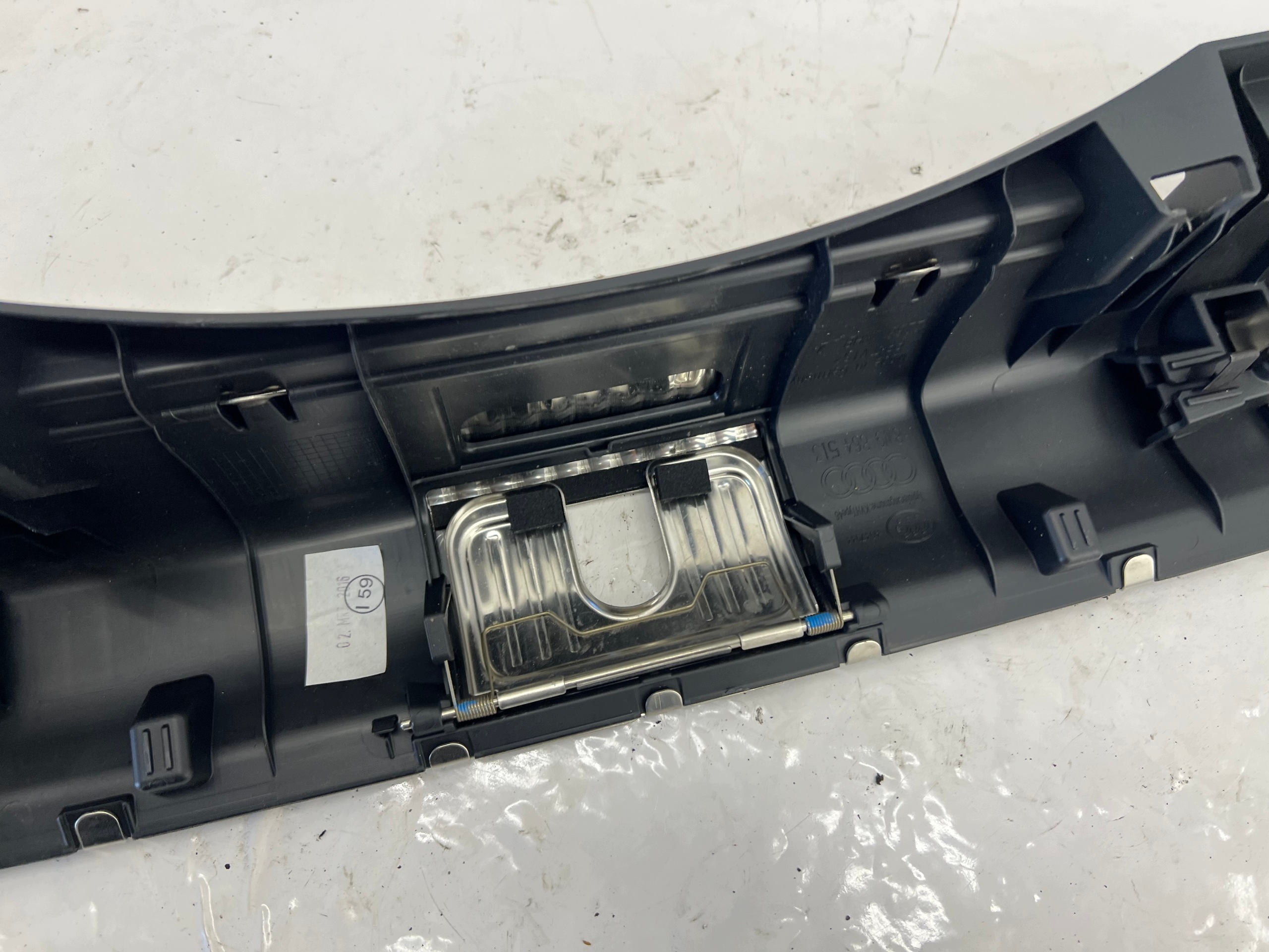 Audi A4 B9 8W Kombi Cache Coffre OEM 8W9864513 image 6