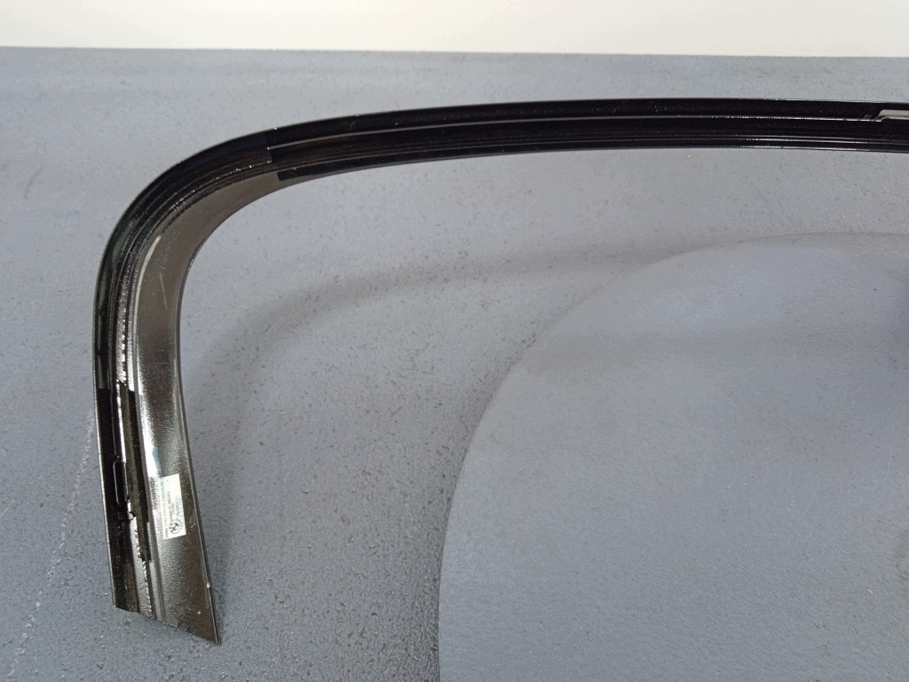 BMW 5 G30 F90 Türleiste oben links hinten OEM 7390125 image 7