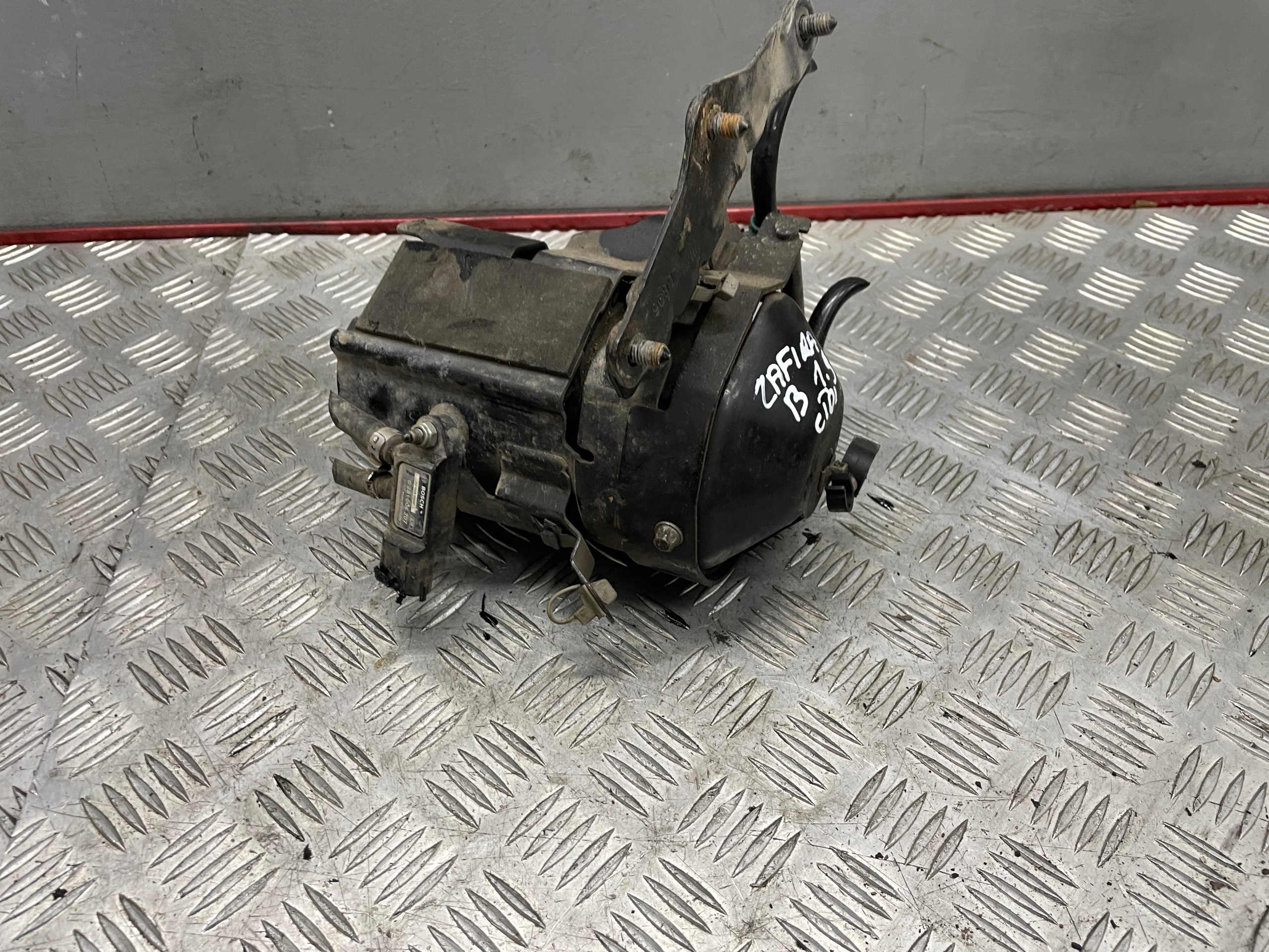 Kraftstofffiltergehäuse Opel Zafira B 1.9 CDTI 05-14 OEM 45685296366 image 2