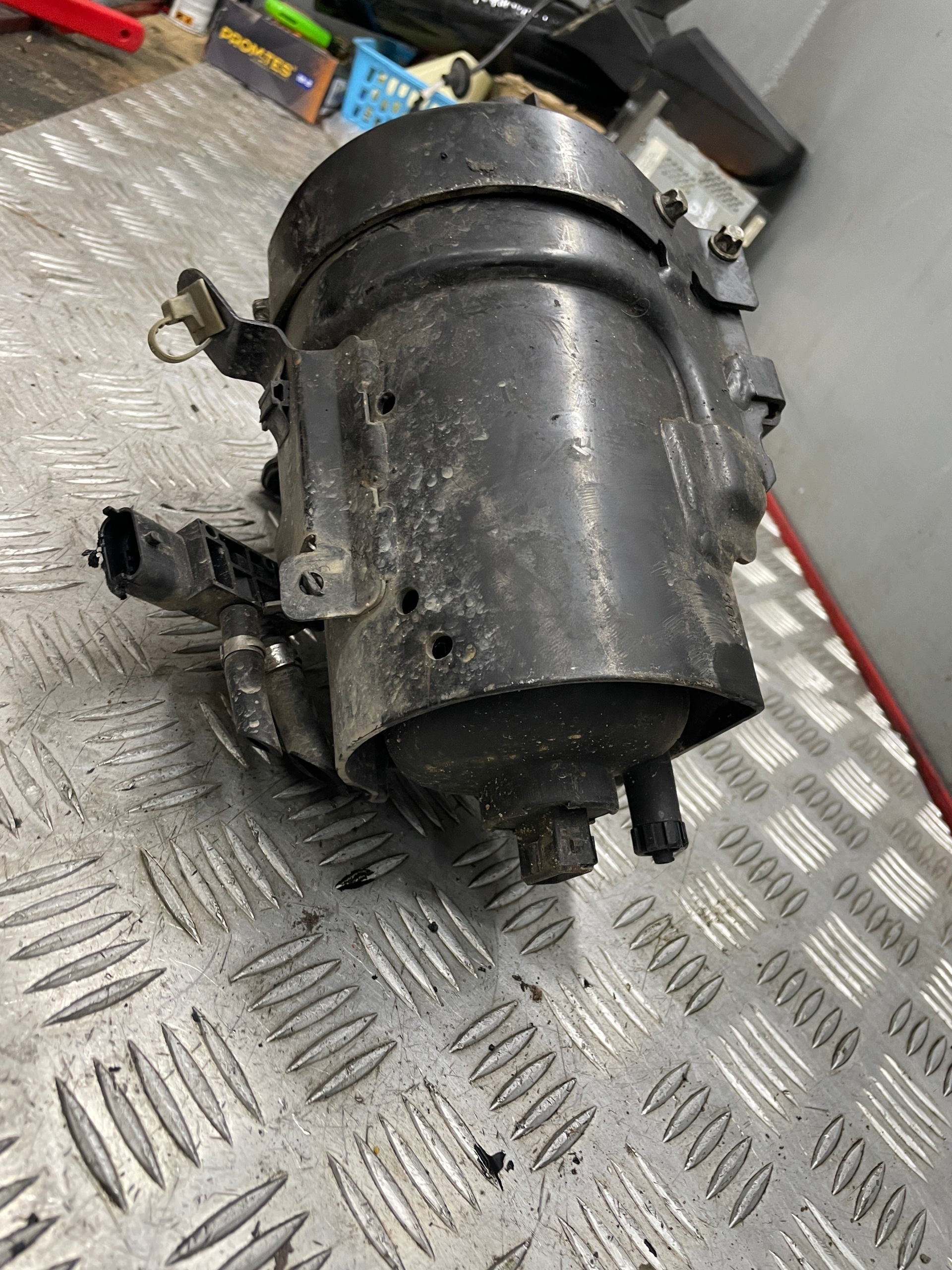 Kraftstofffiltergehäuse Opel Zafira B 1.9 CDTI 05-14 OEM 45685296366 image 5