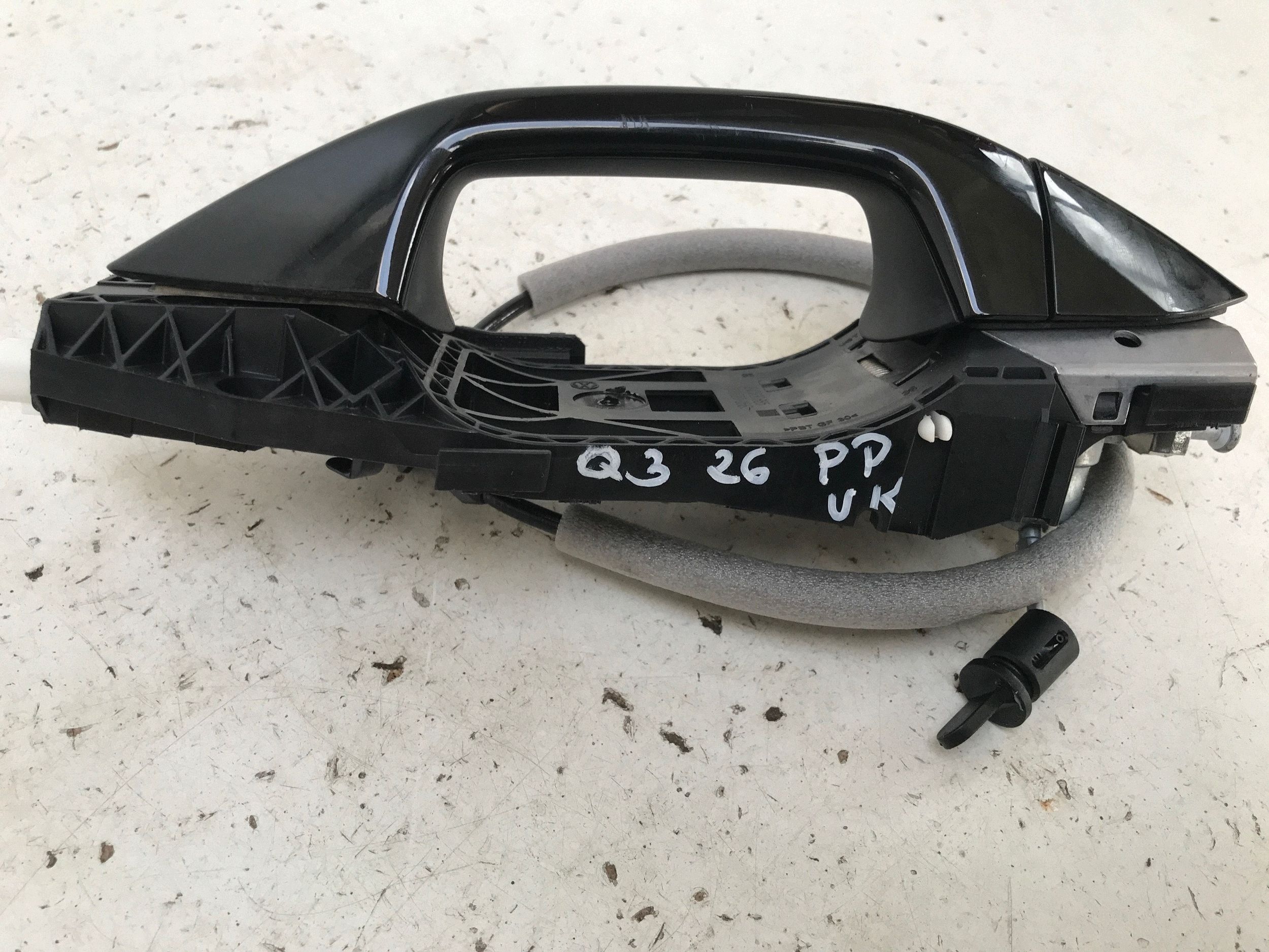 Poignée extérieure Audi Q3 FJN 8V0837885 image 3