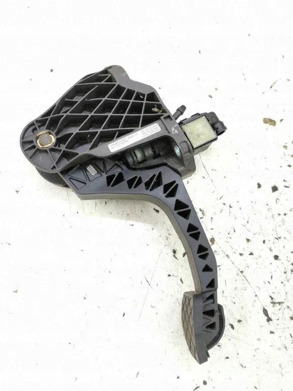 Cylindre d'embrayage VW Golf Plus 1K1721059BE image 2
