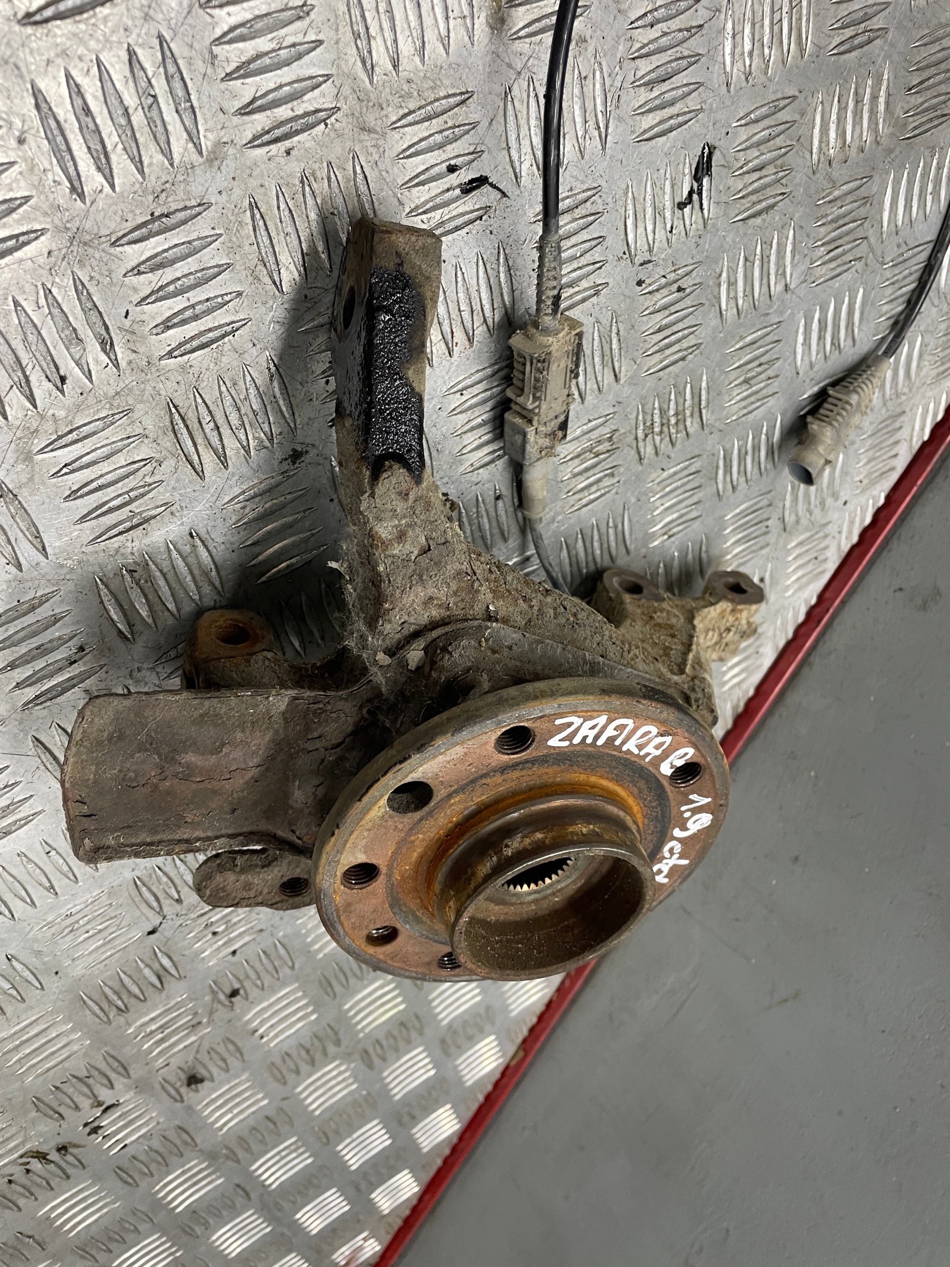 Snodo ruota anteriore destra ABS Opel Zafira B 1.9 CDTI 05-14