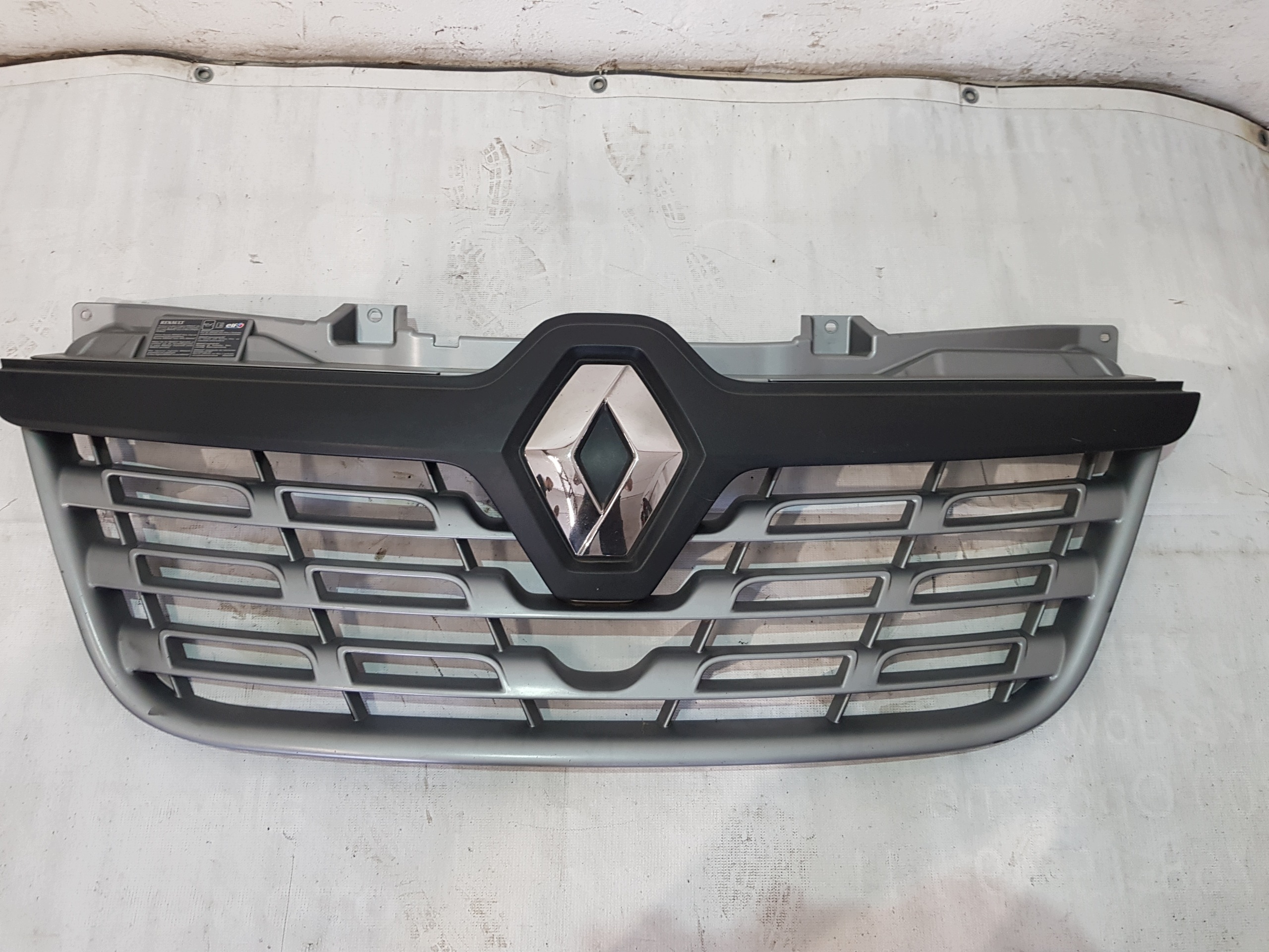 Grille de pare-chocs Renault Master III 623102803R image 2