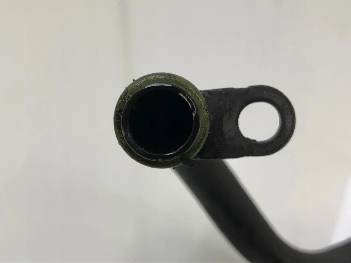 Volvo S60 2006 öljynjäähdyttimen letku P30636933