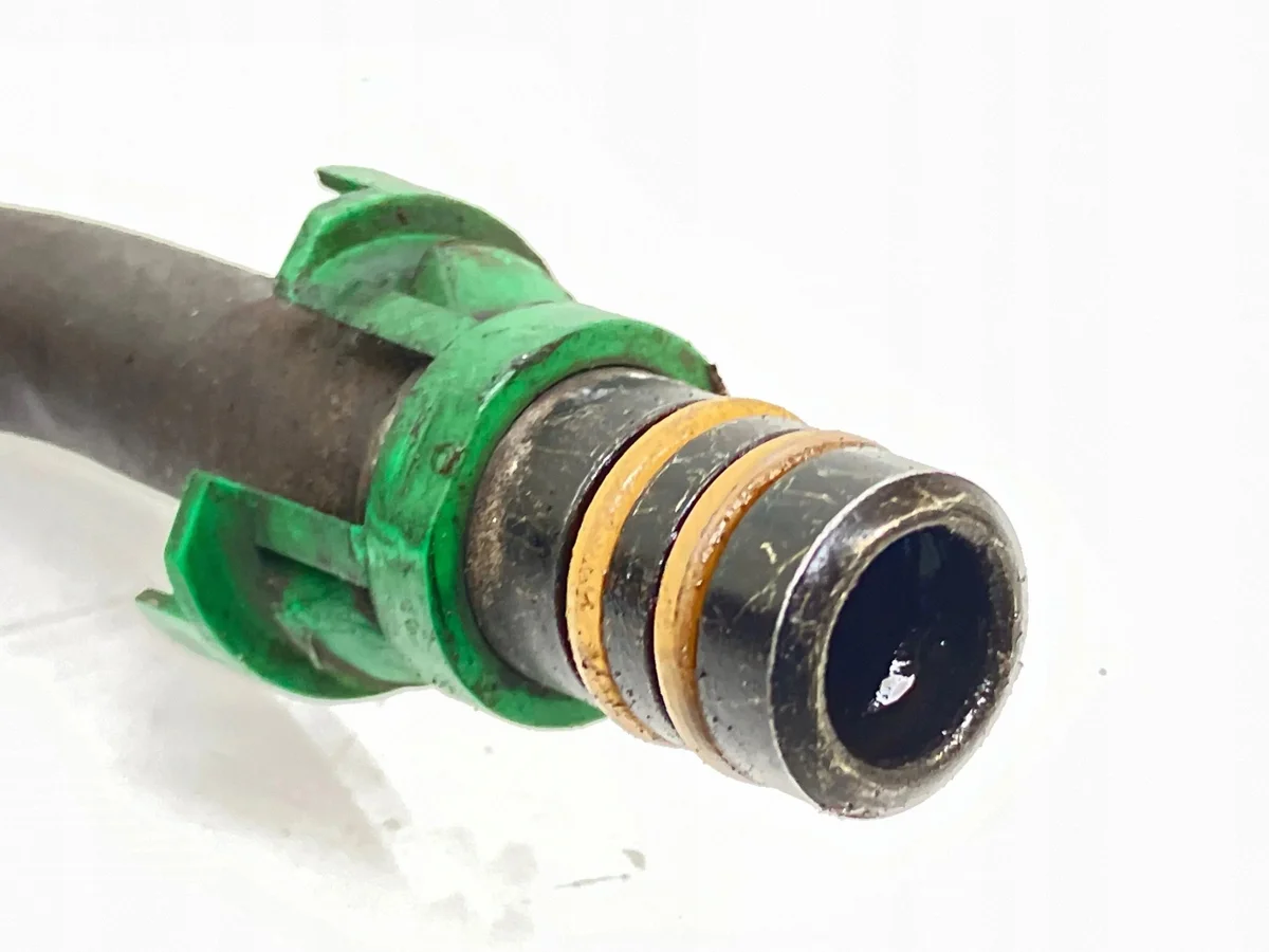 2006 Volvo S60 Olieradiator Slang P30636933 image 3