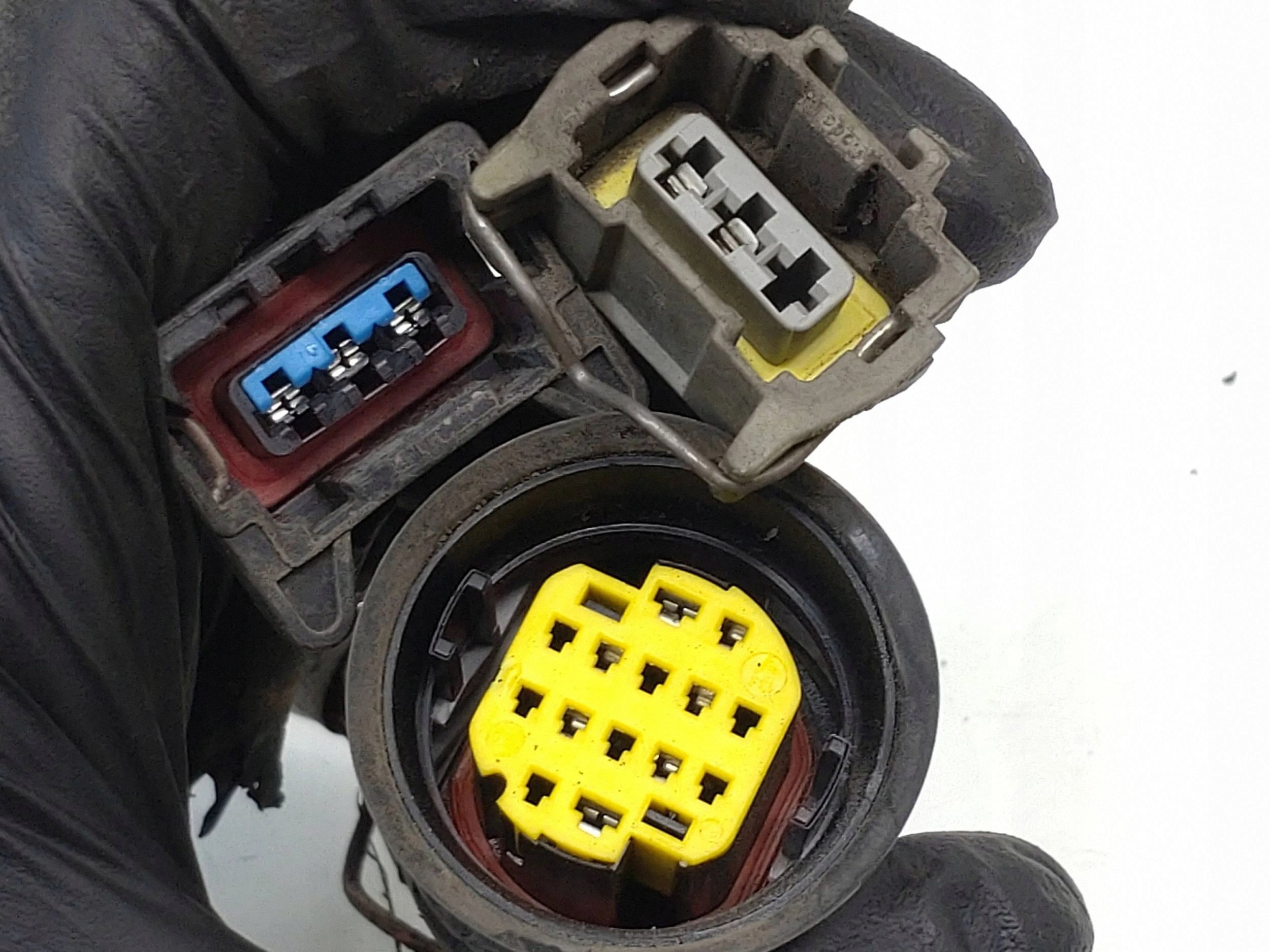 2006 Volvo S60 Headlamp beam 30763548