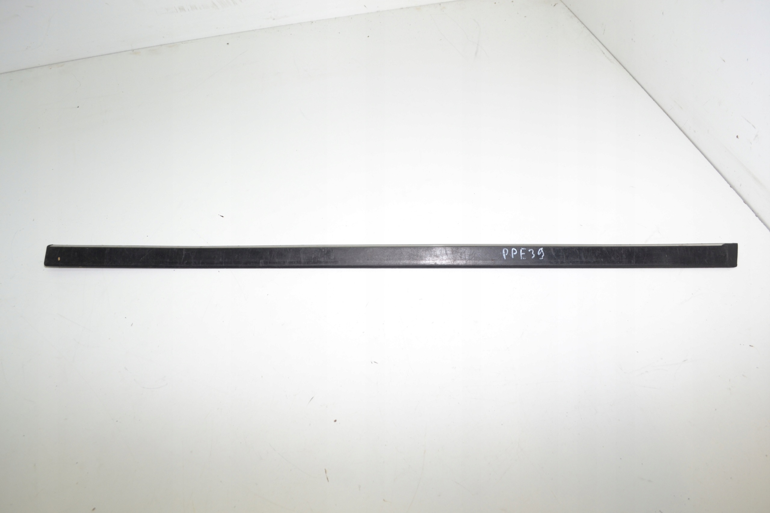 Bandeau porte avant droit BMW E39 image 2