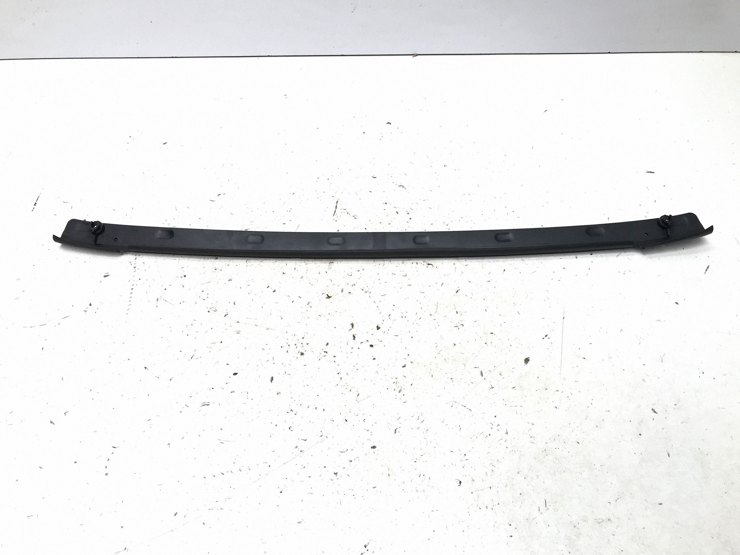 Joint de capot Audi Q3 FJN 2026 image 2