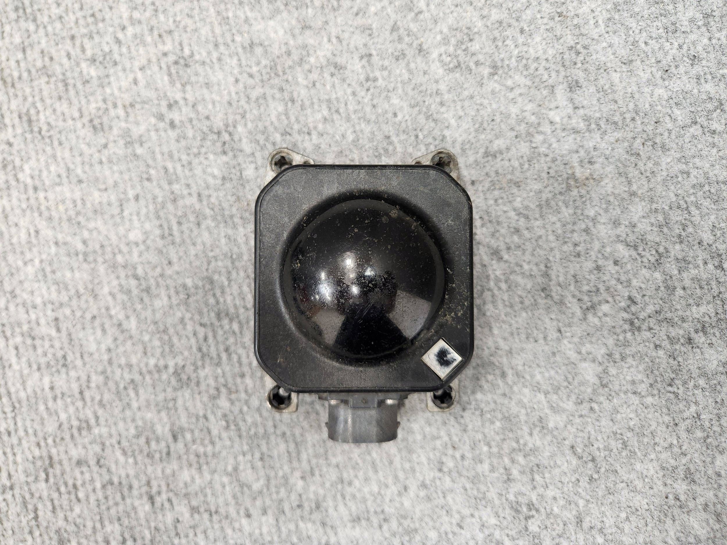 RADARSENSOR ACC DISTRONIC VW Touareg 7P 7P6907561CSCZ image 2