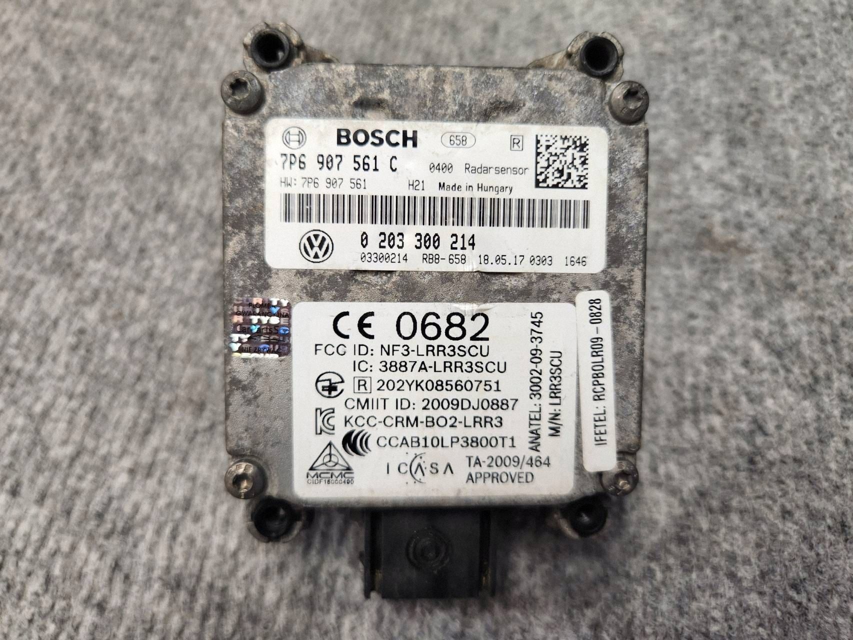 RADARSENSOR ACC DISTRONIC VW Touareg 7P 7P6907561CSCZ image 4