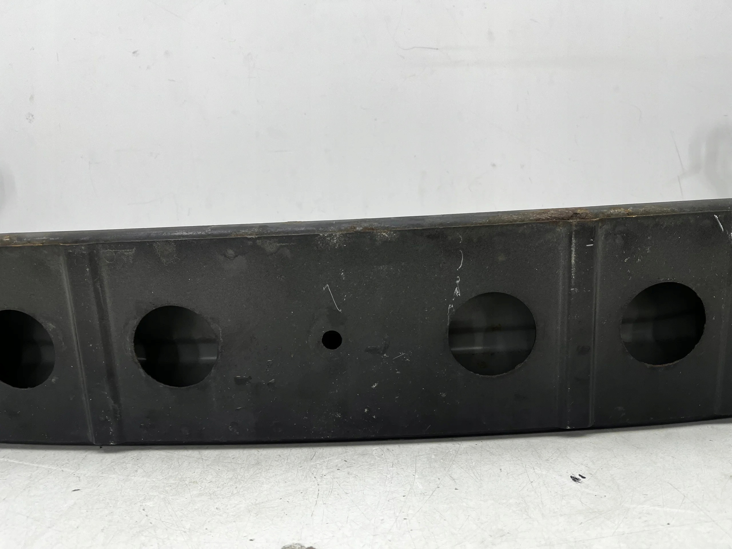 Mazda OE KD53273 Barre de pare-chocs image 3