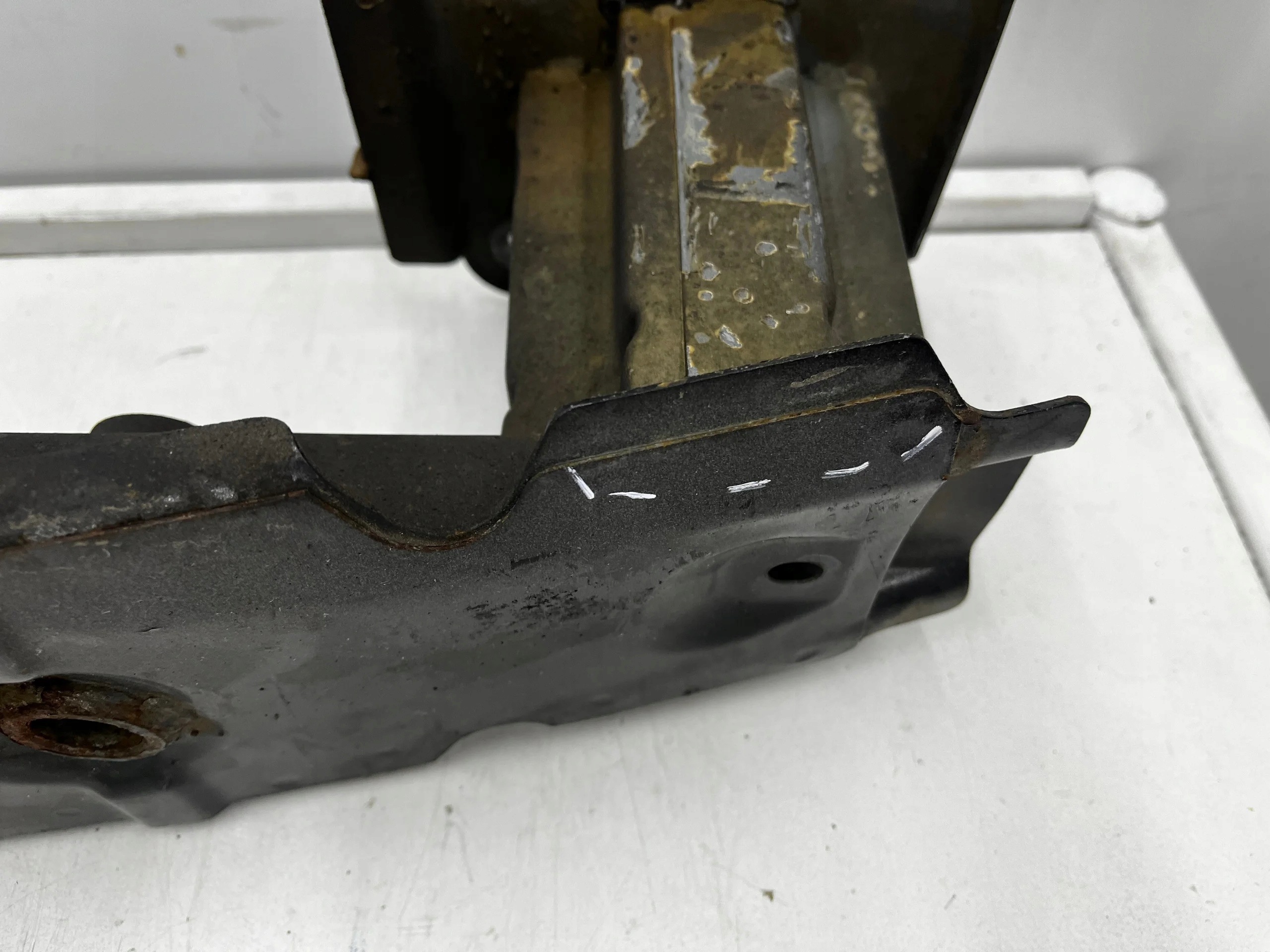 Mazda OE KD53273 Barre de pare-chocs image 7